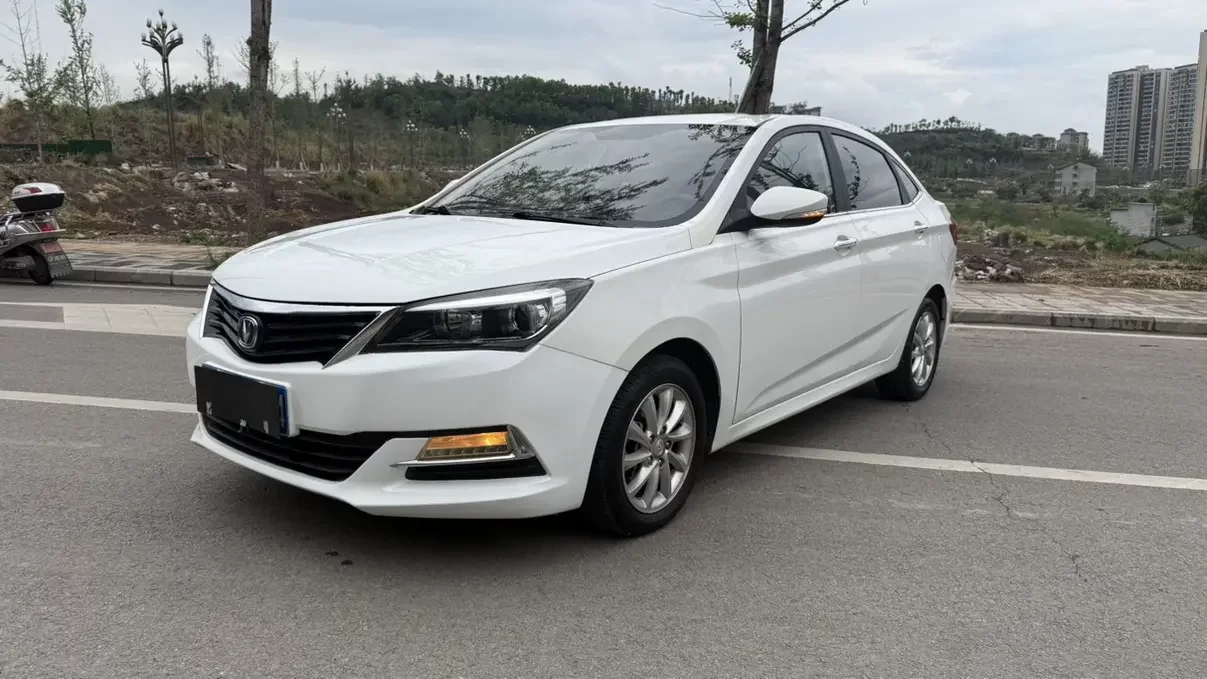 Changan Yuexiang V7