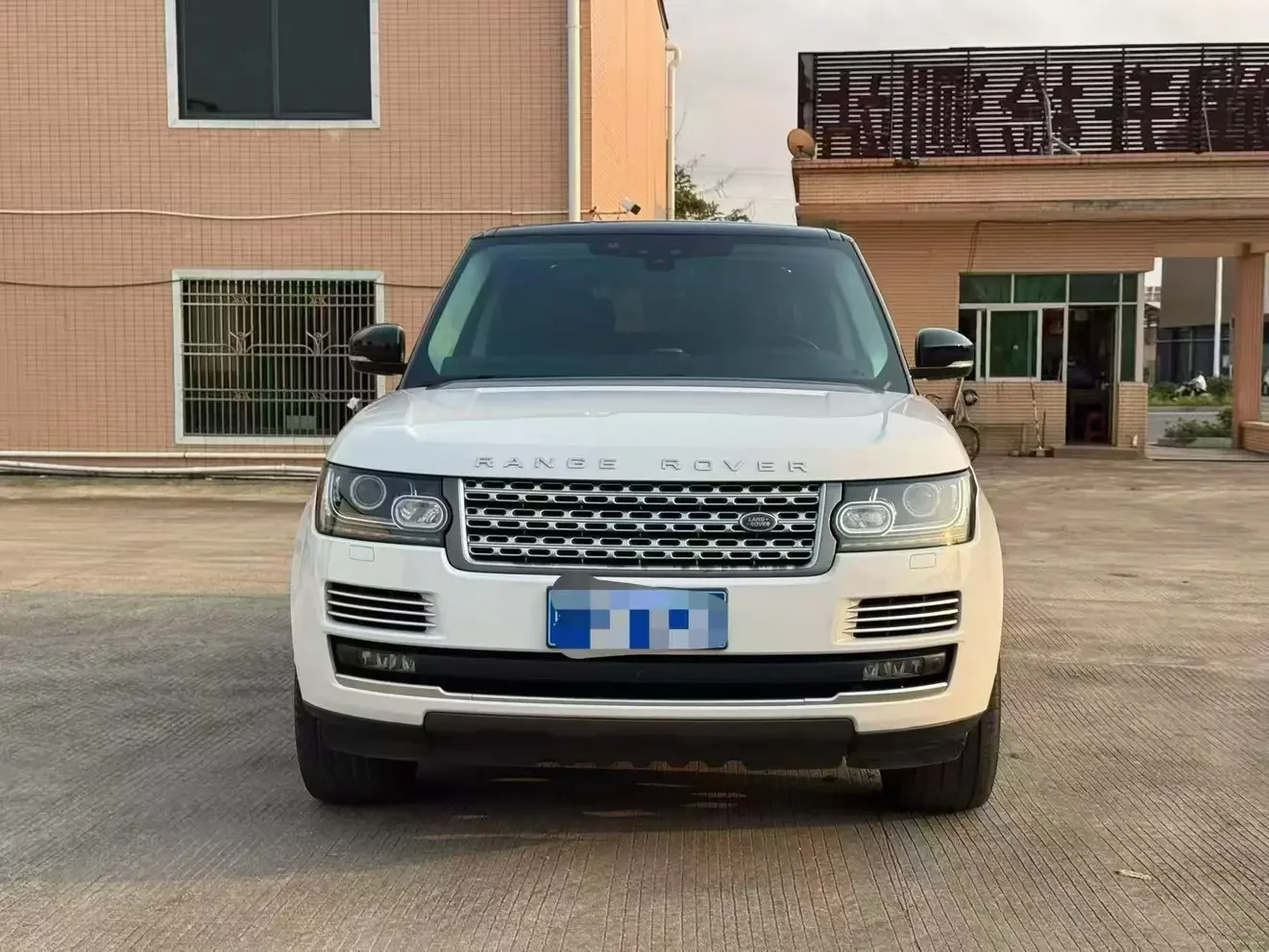 Land Rover range rover