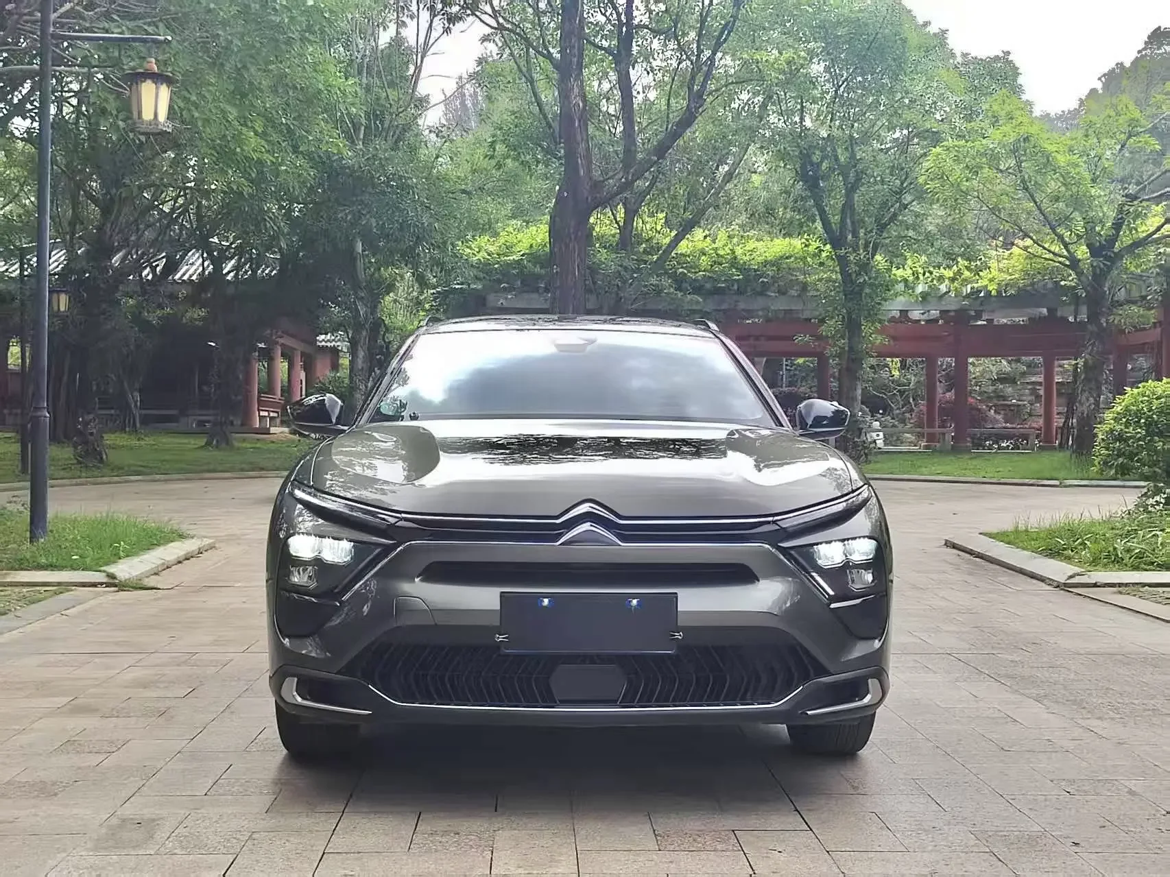 Citroën Versailles C5 X