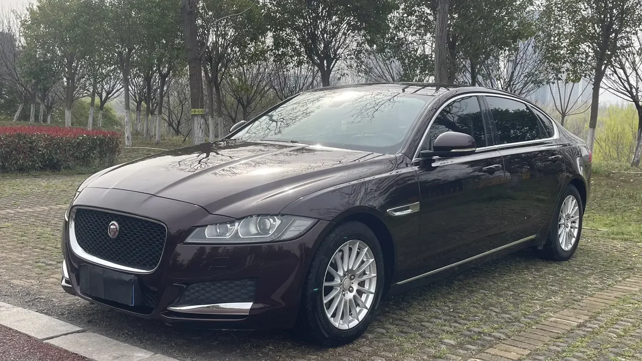Jaguar XFL