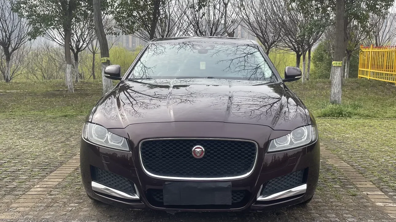 Jaguar XFL