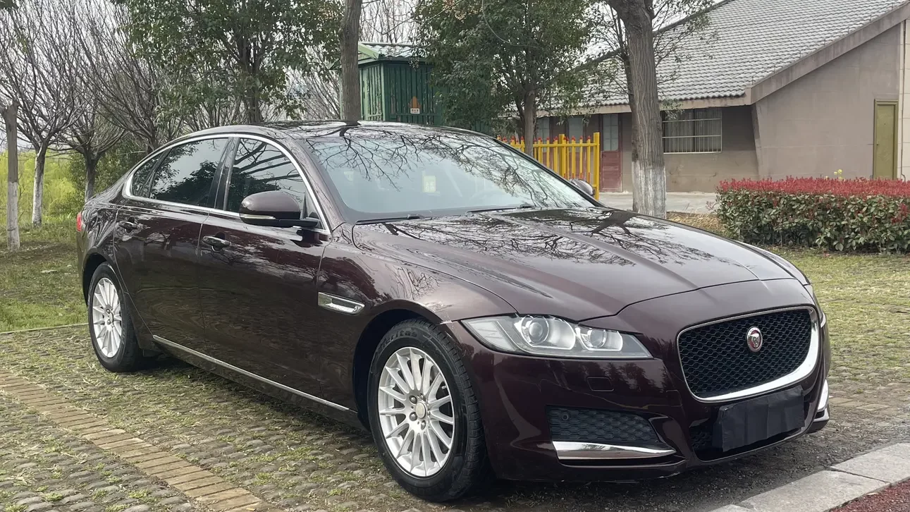 Jaguar XFL