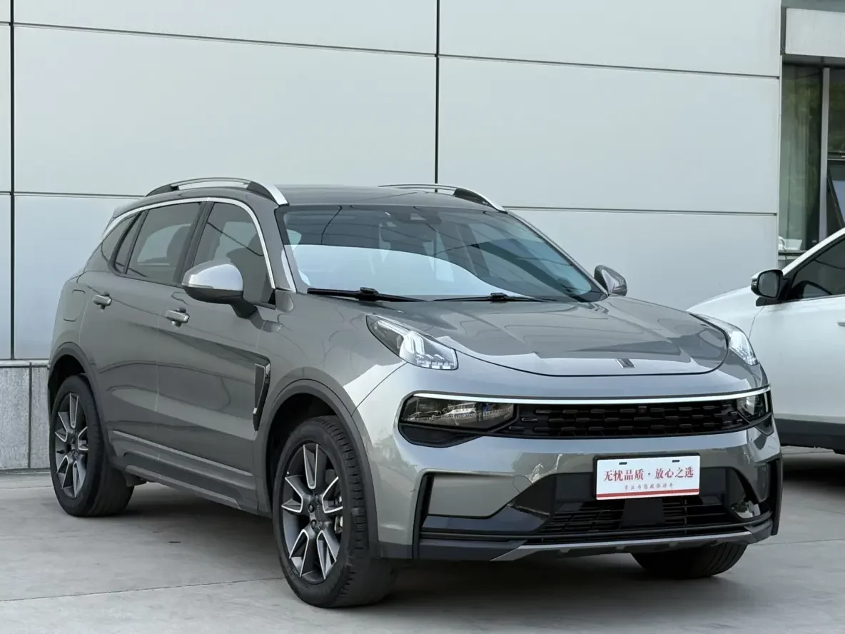 Lynk & Co 01