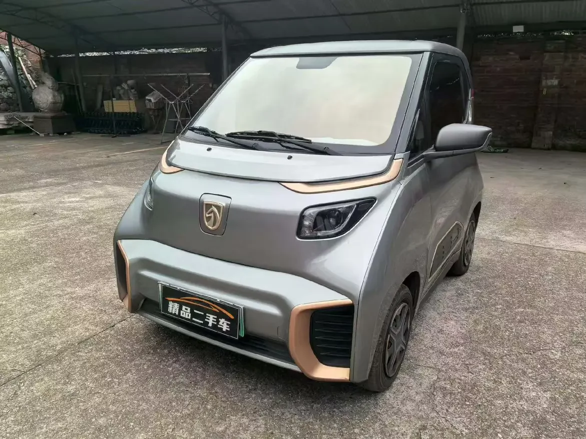 Baojun E200