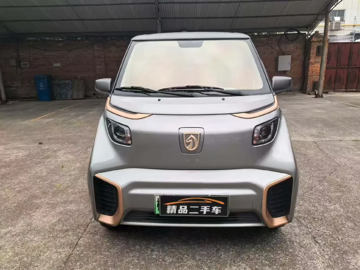Baojun E200