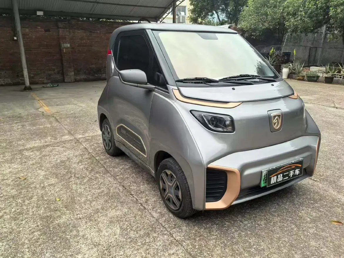 Baojun E200