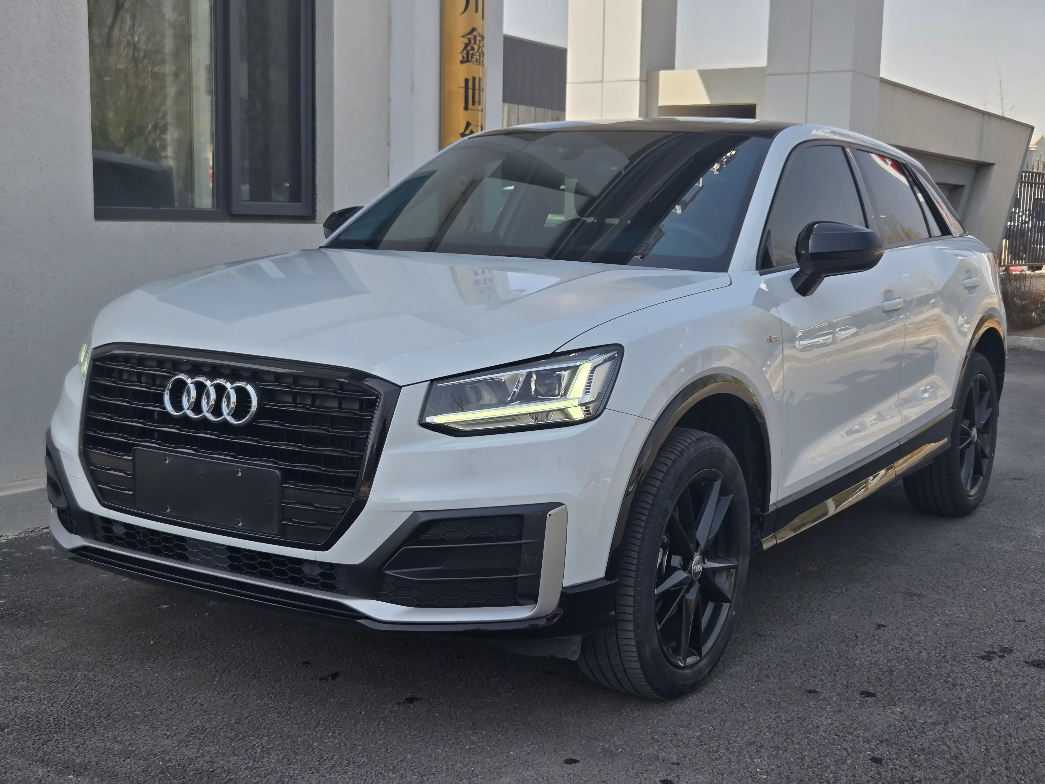 Audi Q2L