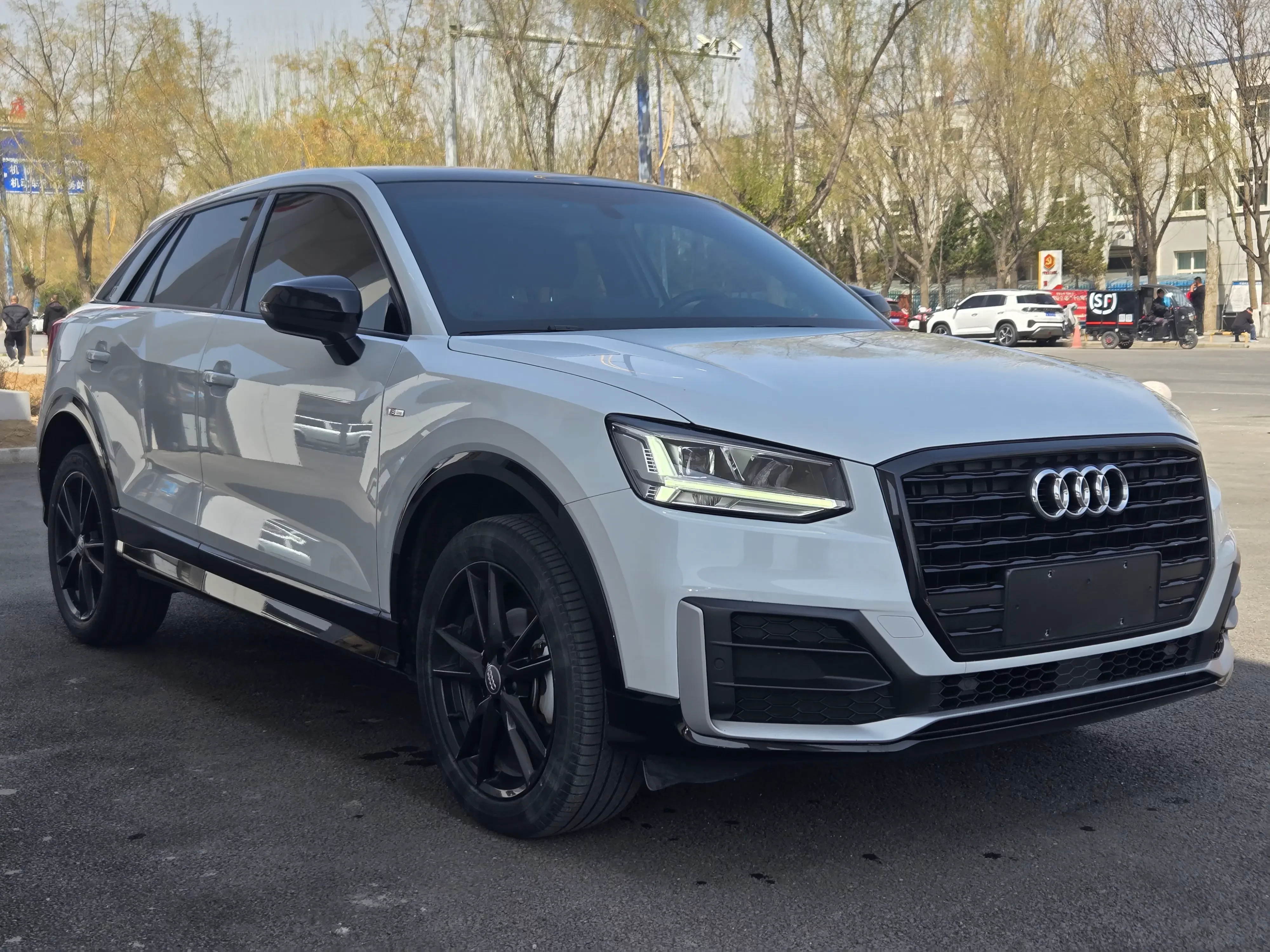 Audi Q2L