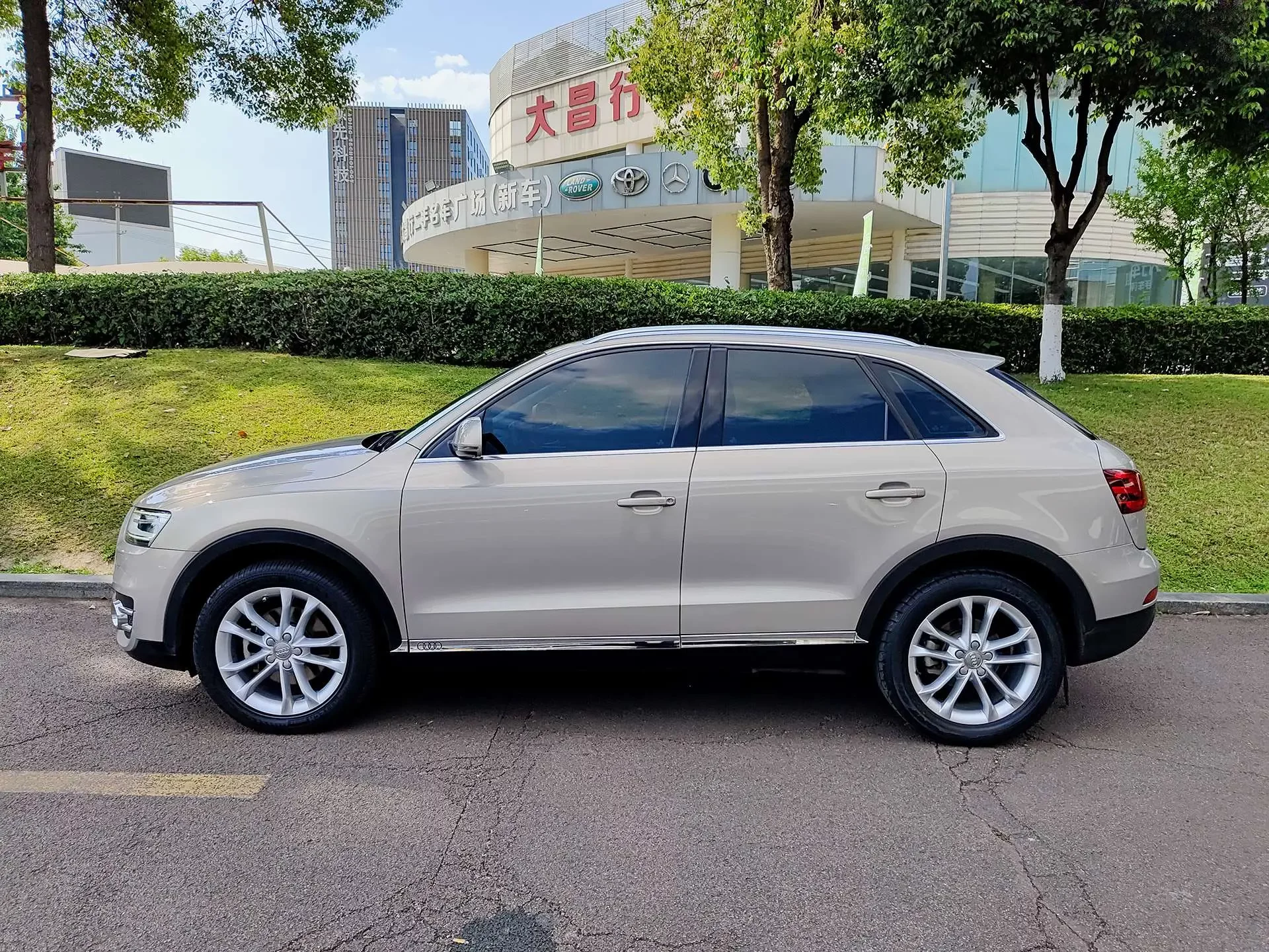 Audi Q3