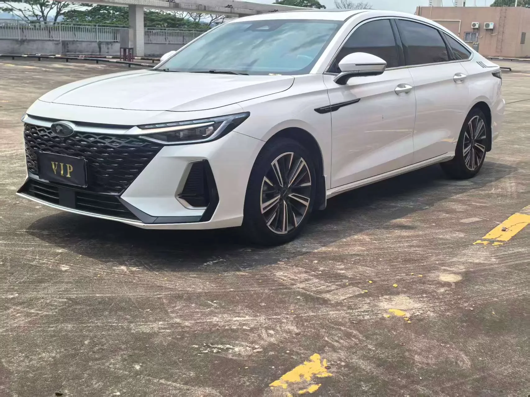 Chery Arrizo 8