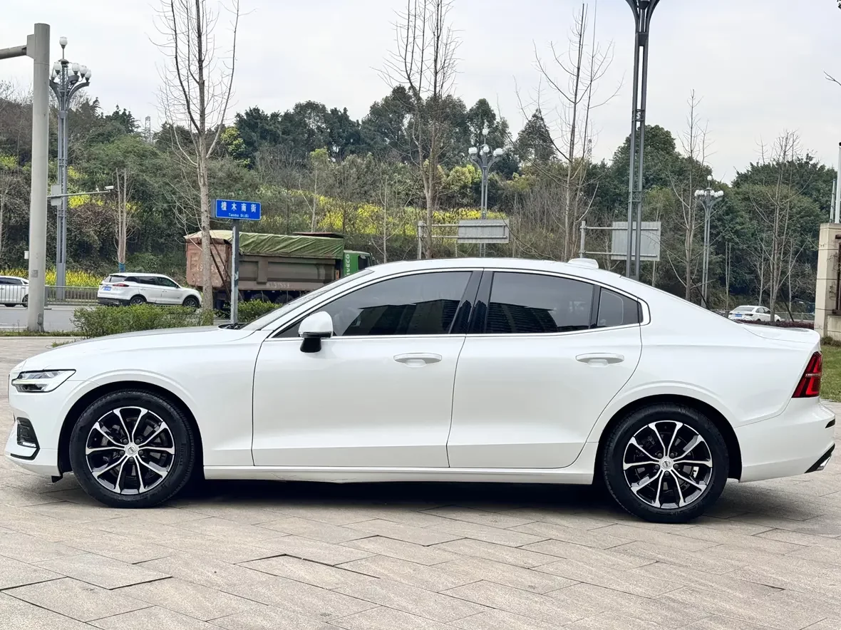 Volvo S60