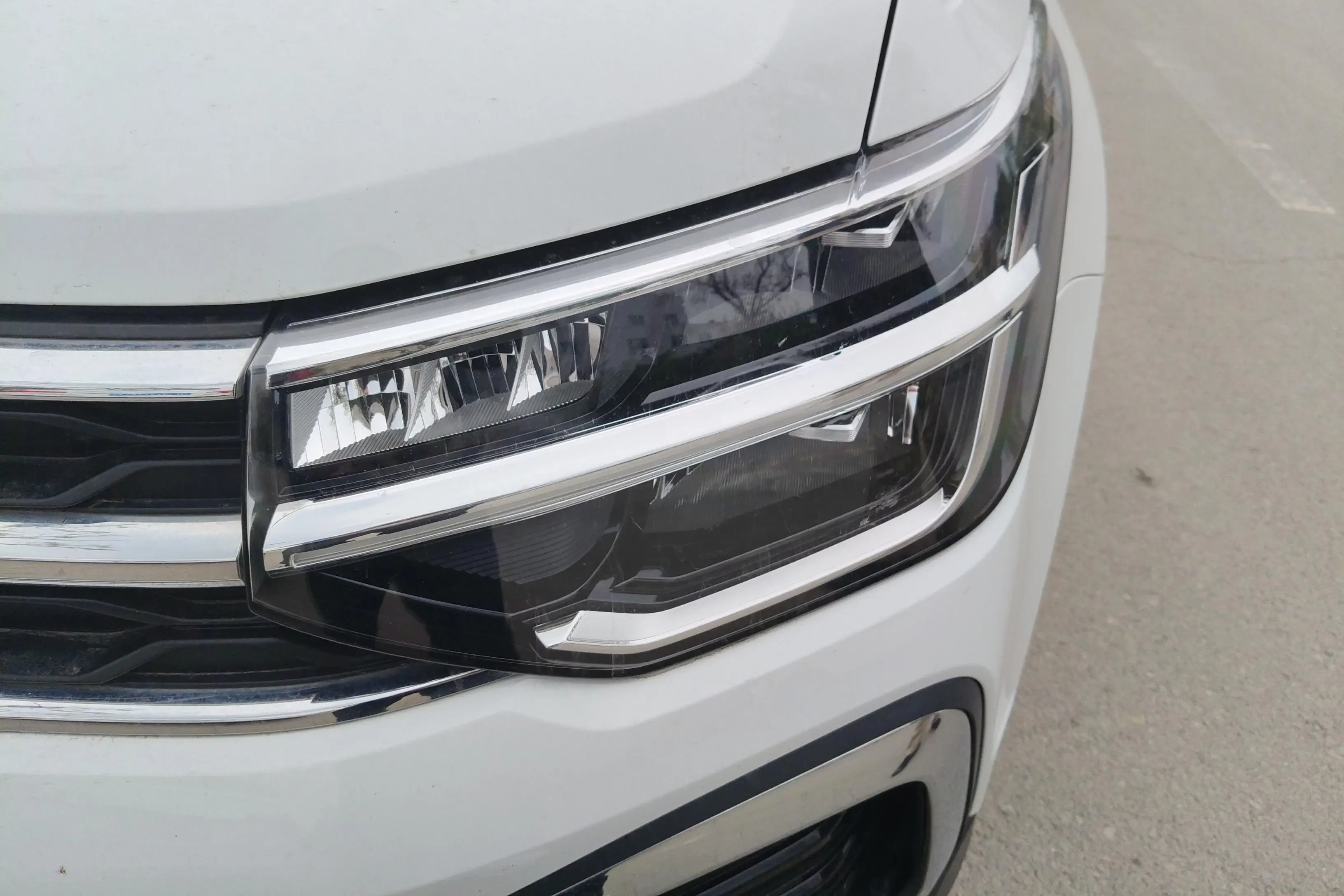 Volkswagen Tharu