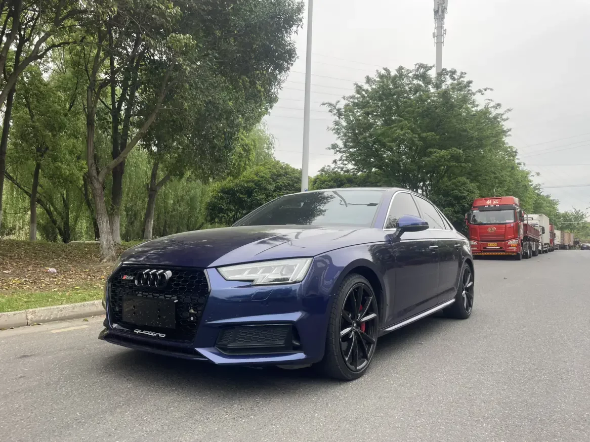 Audi S4