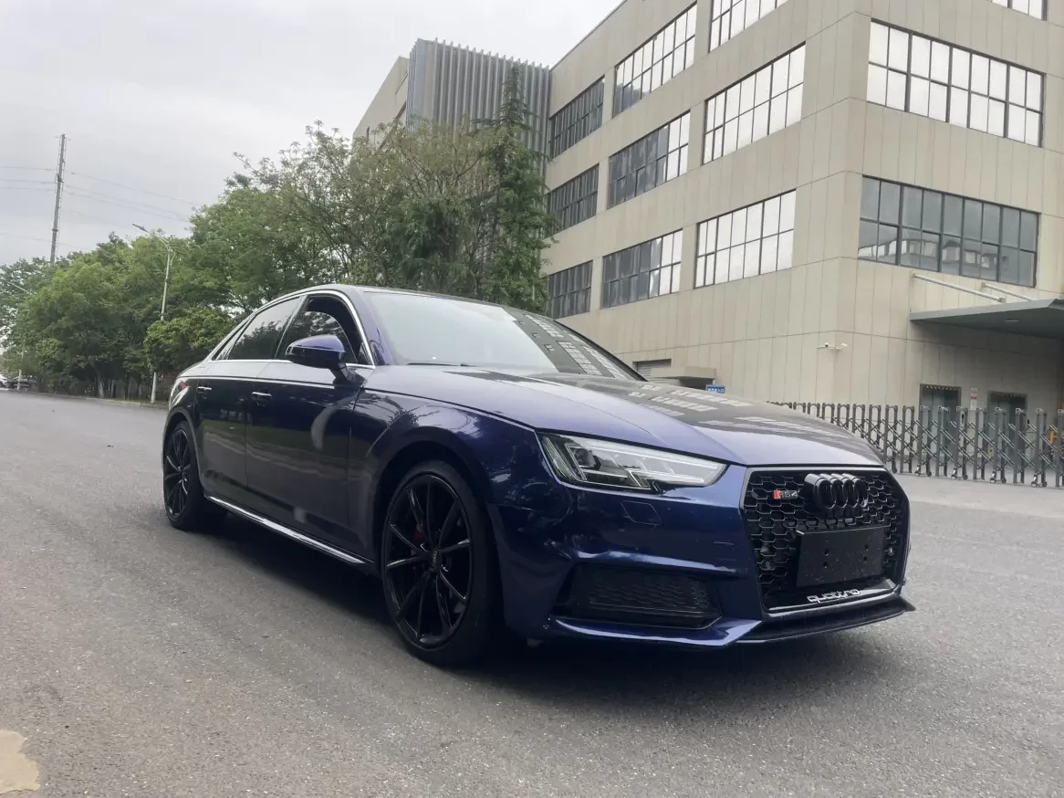 Audi S4