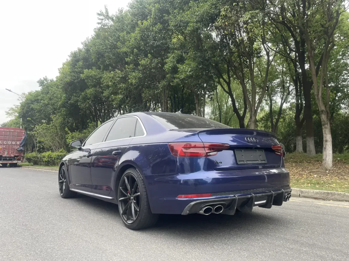 Audi S4