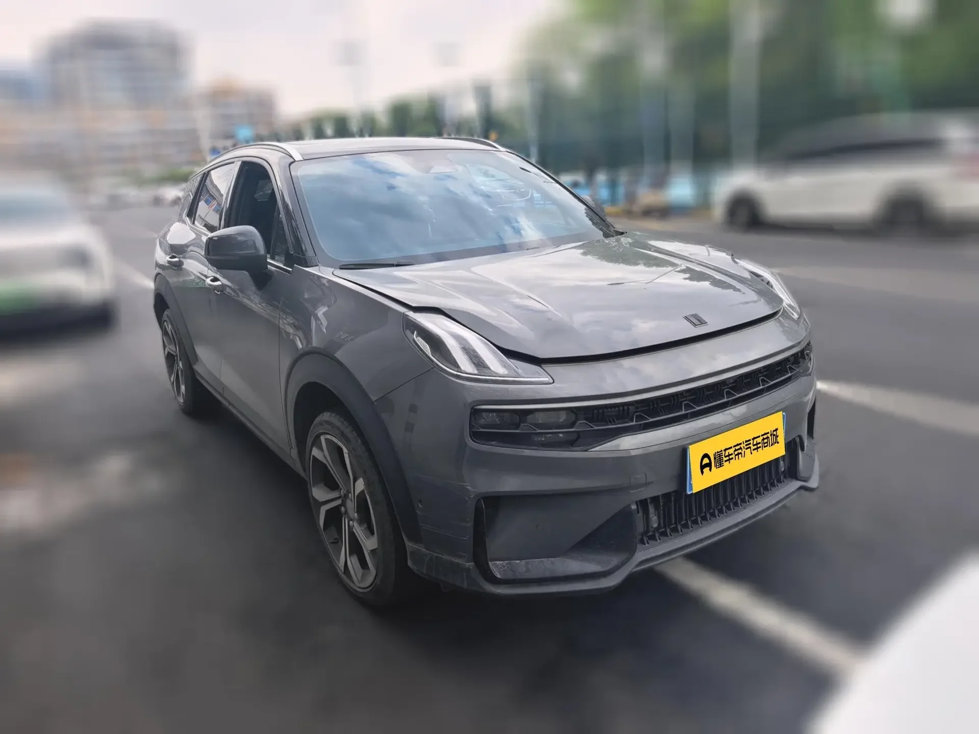 Lynk & Co 06