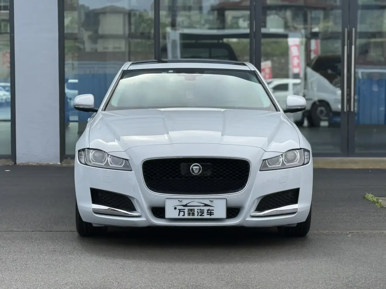 Jaguar XFL