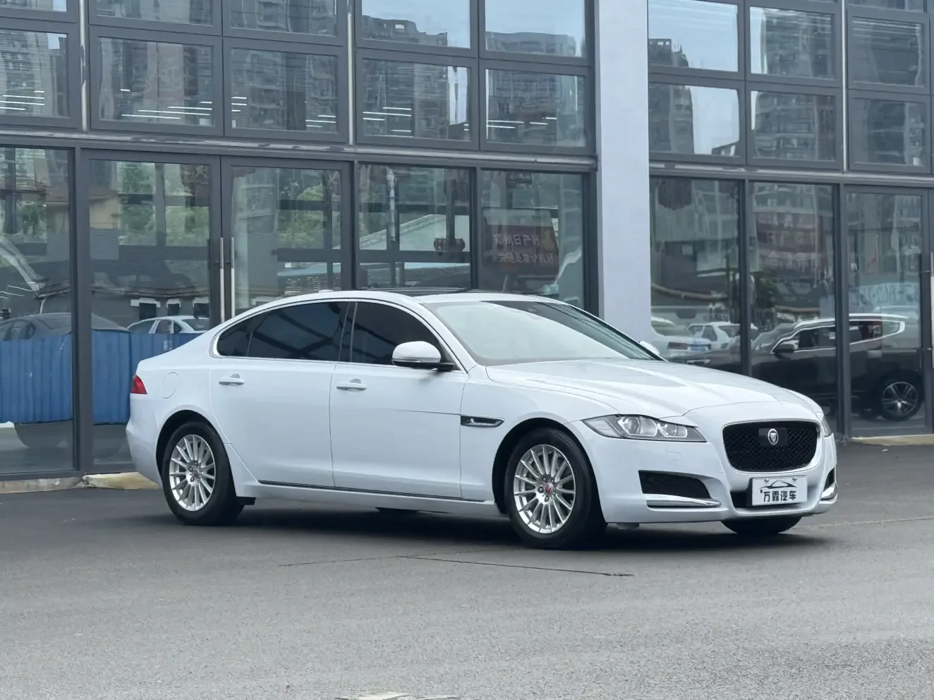 Jaguar XFL