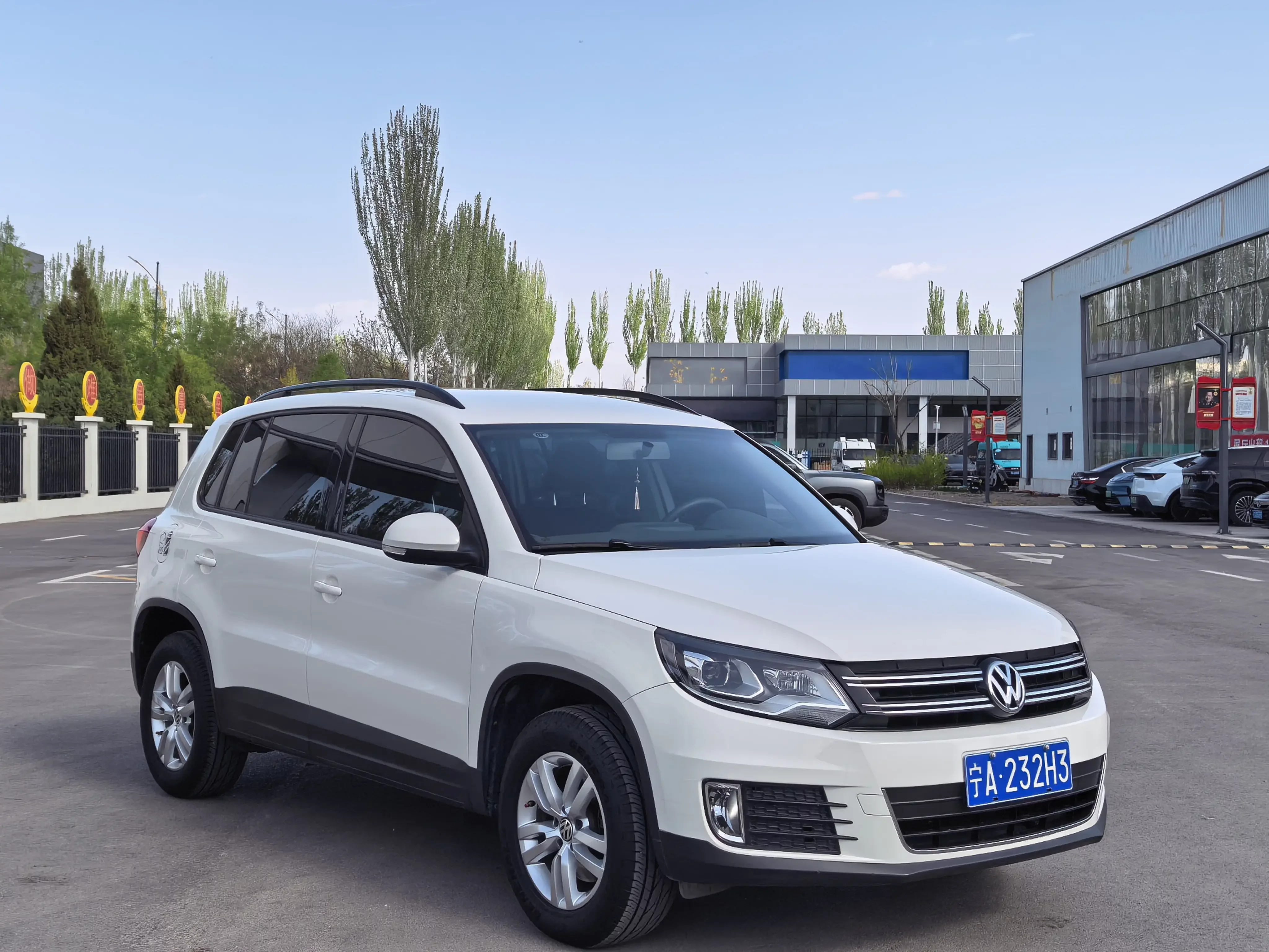 Volkswagen Tiguan (Tharu)