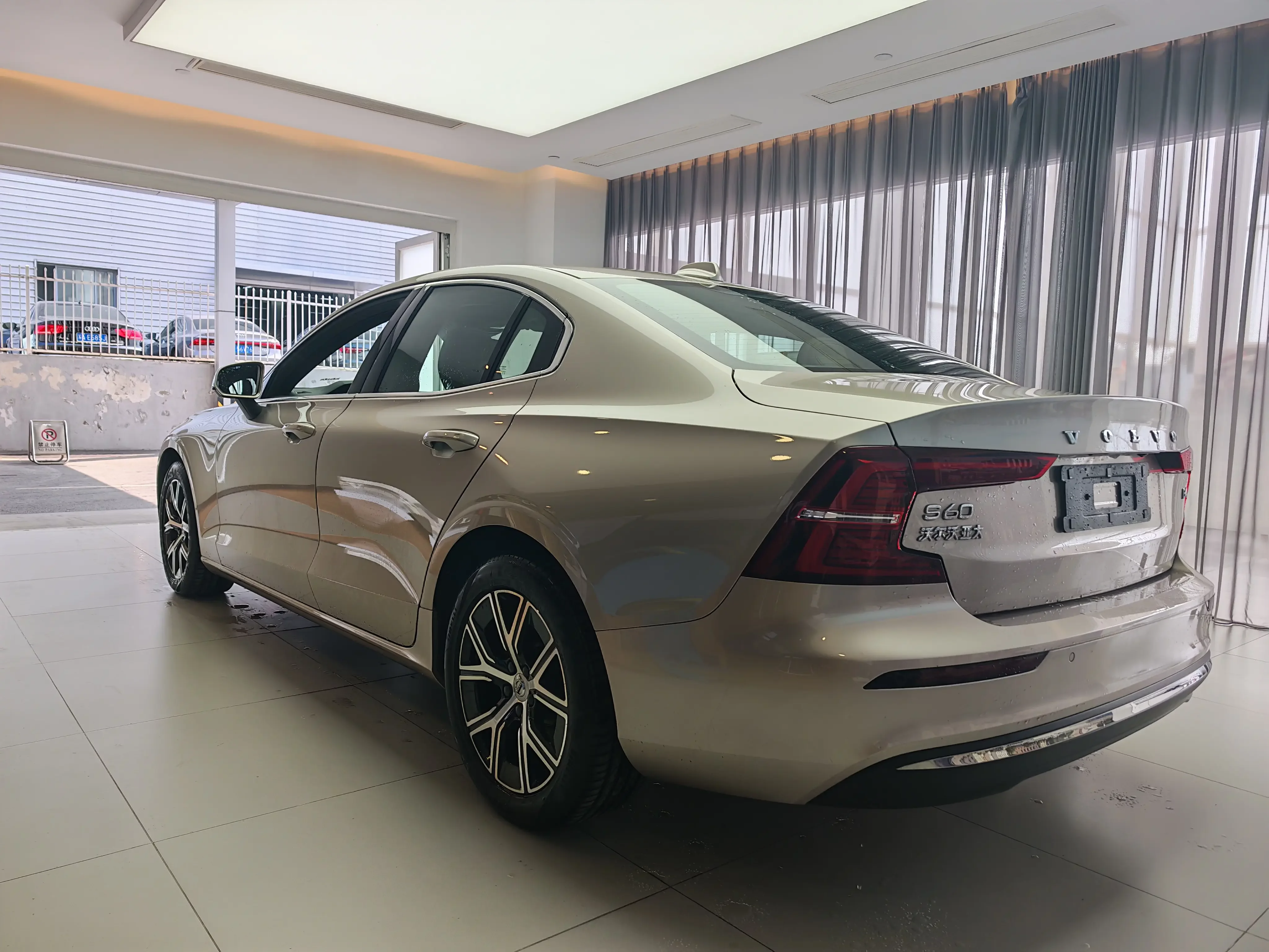 Volvo S60