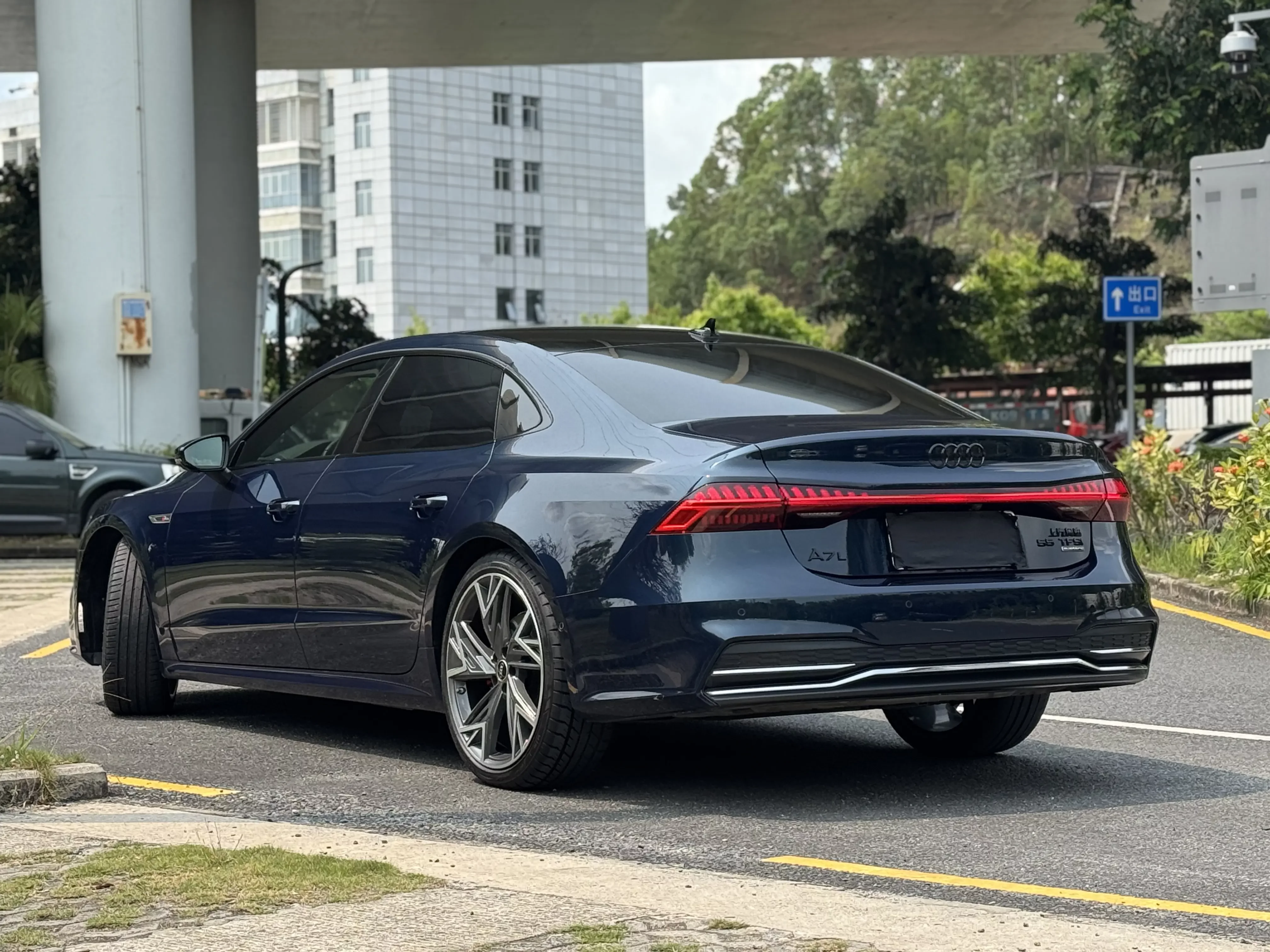 Audi A7L