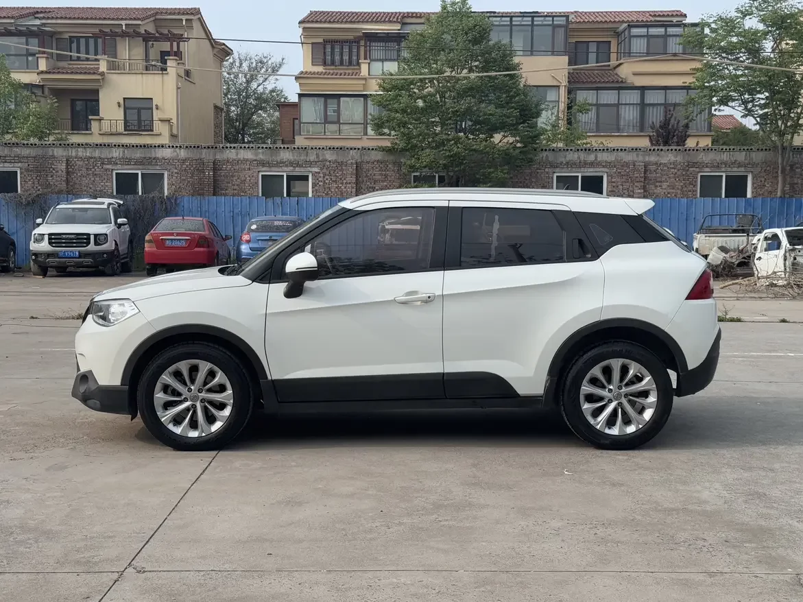Brilliance China V3