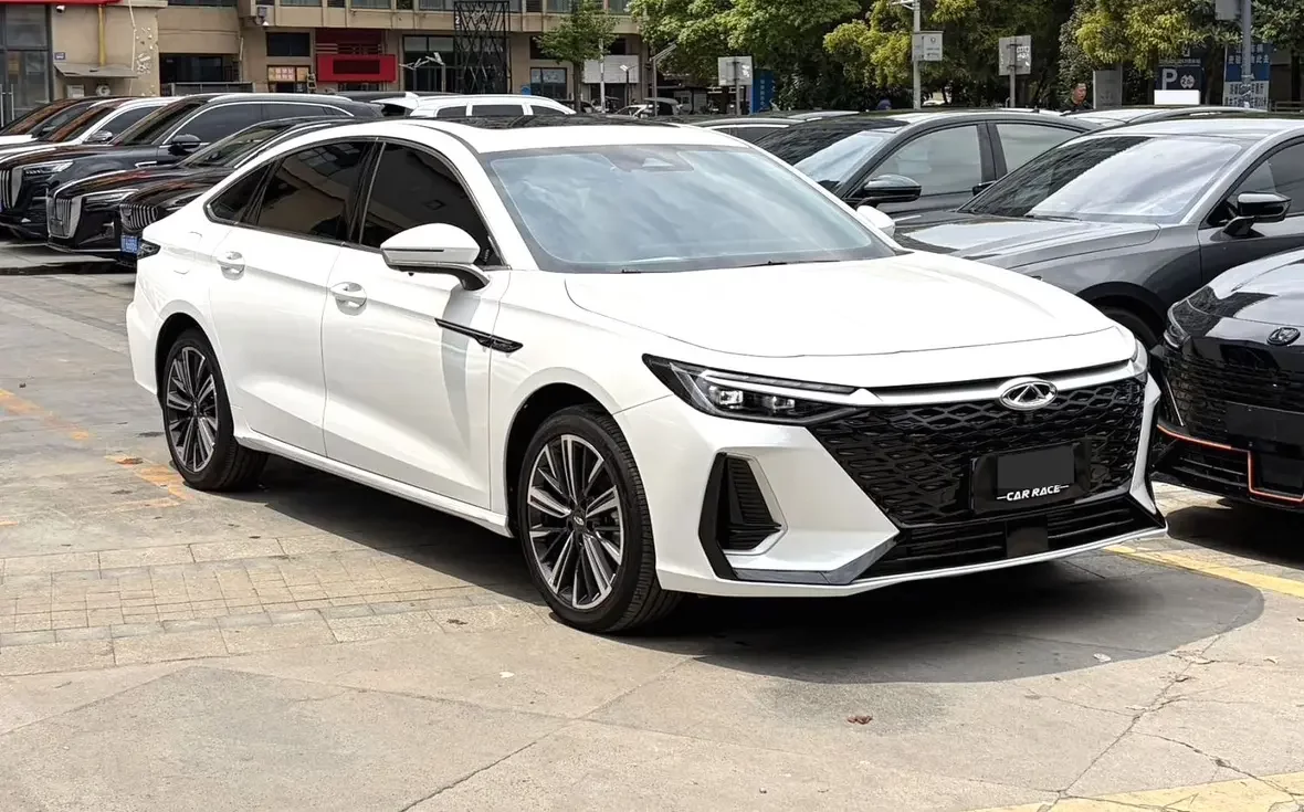 Chery Arrizo 8