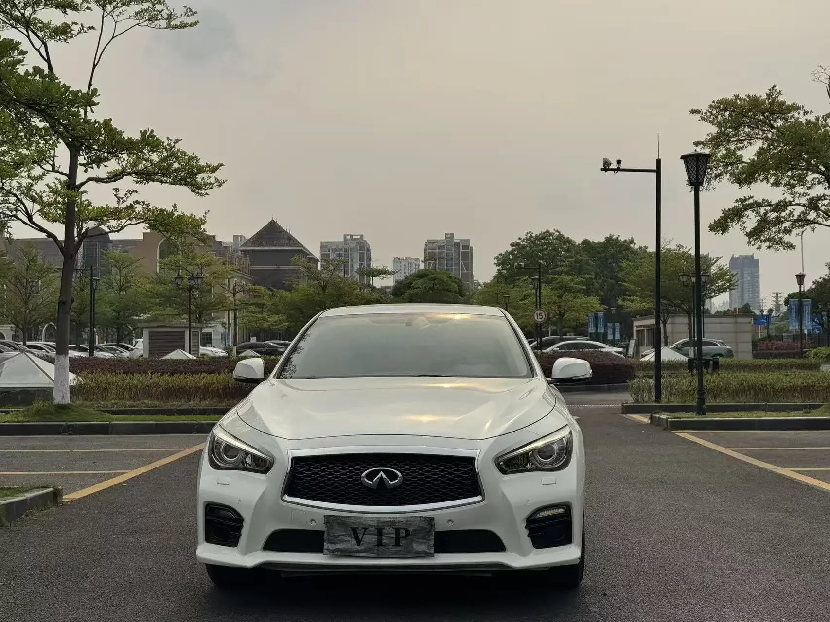 Infiniti Q50L