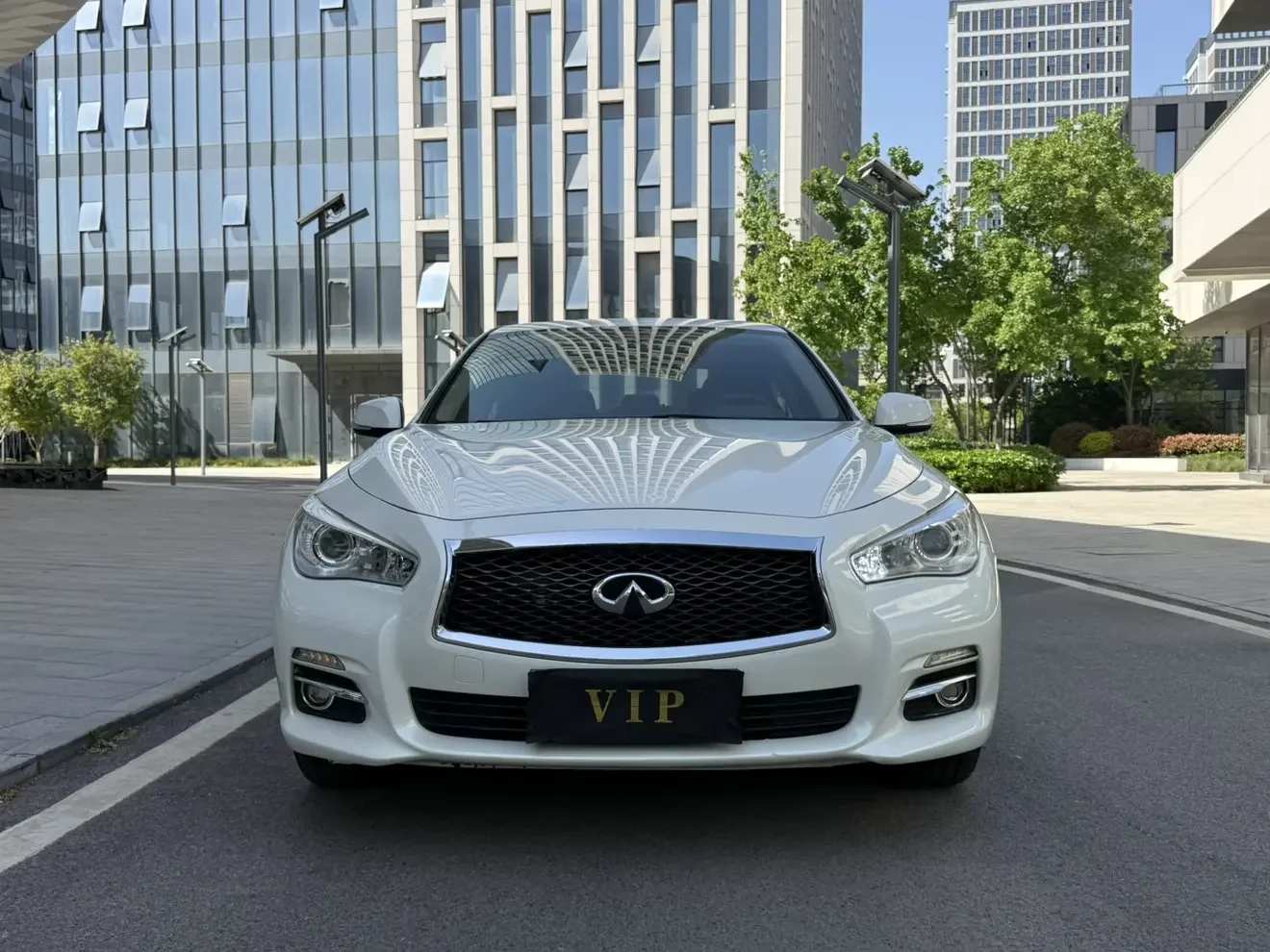 Infiniti Q50L