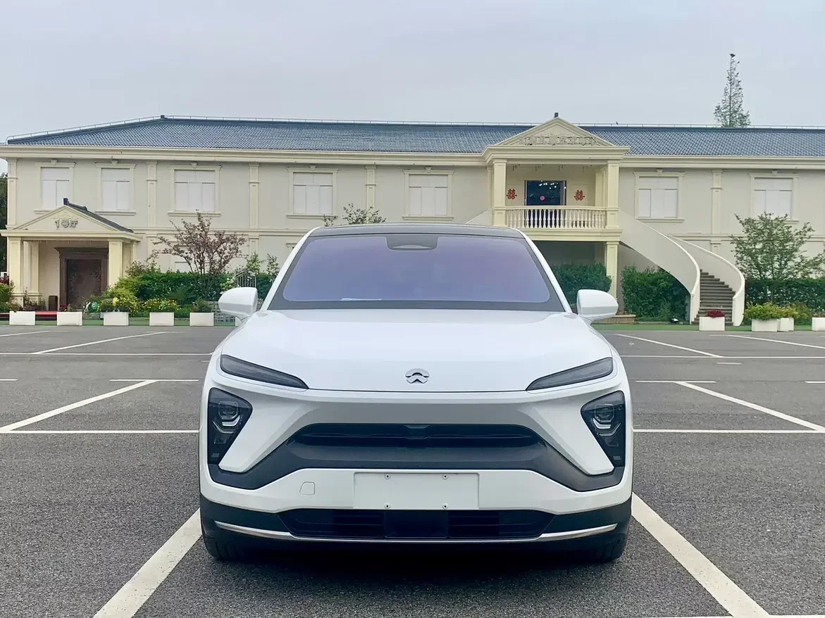 NIO EC6