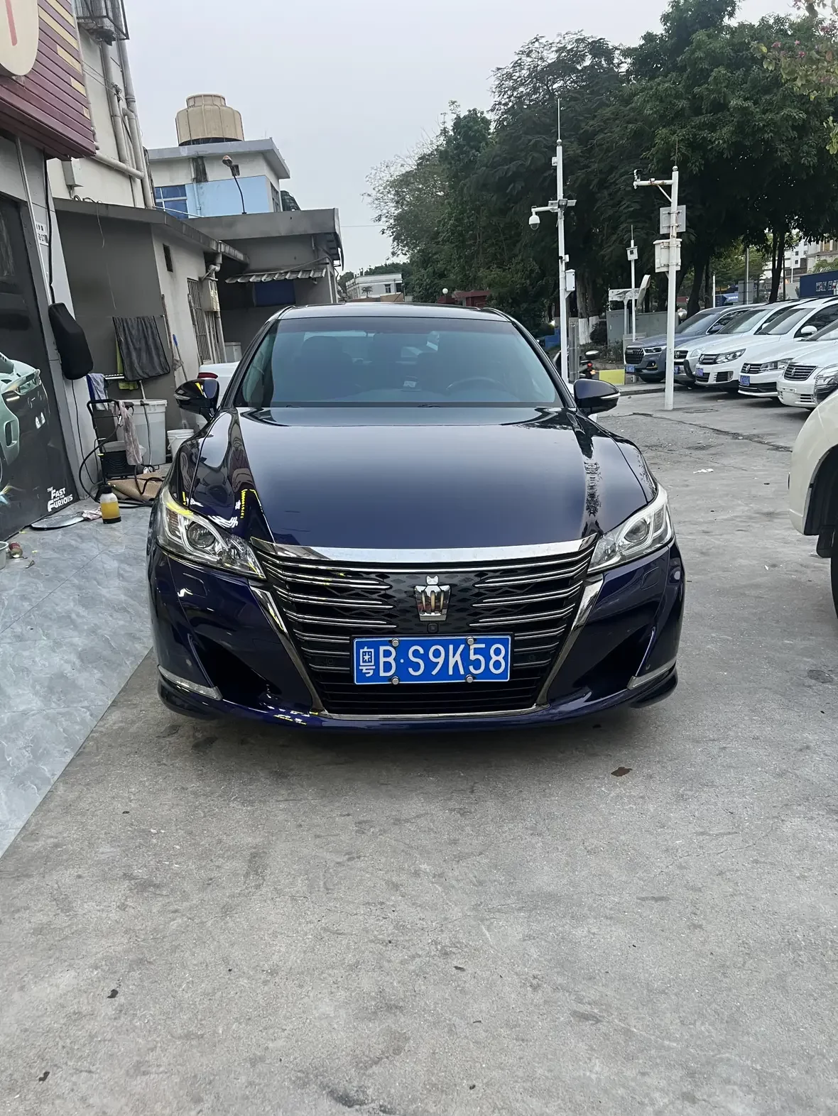 Toyota crown