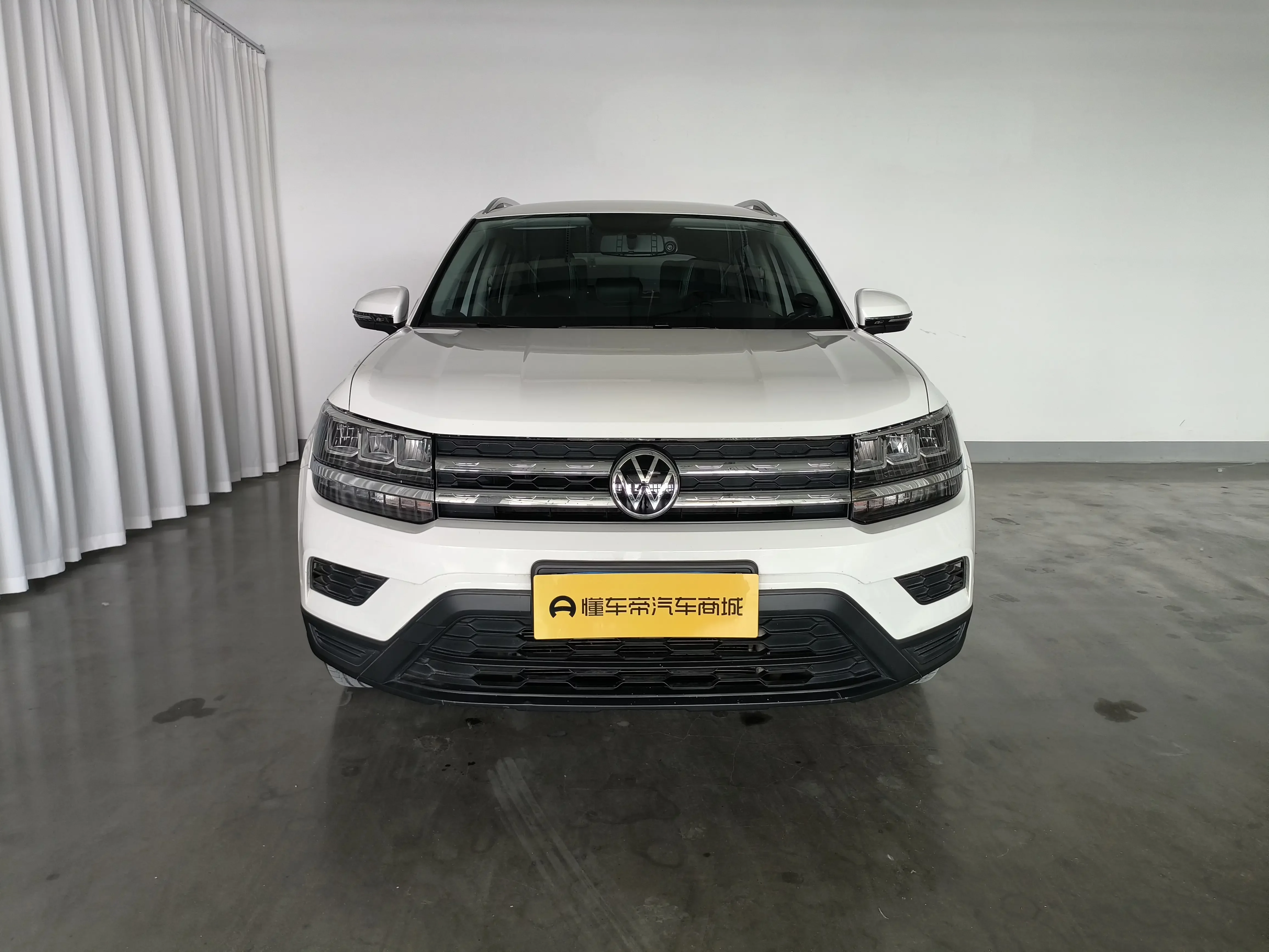 Volkswagen Tharu