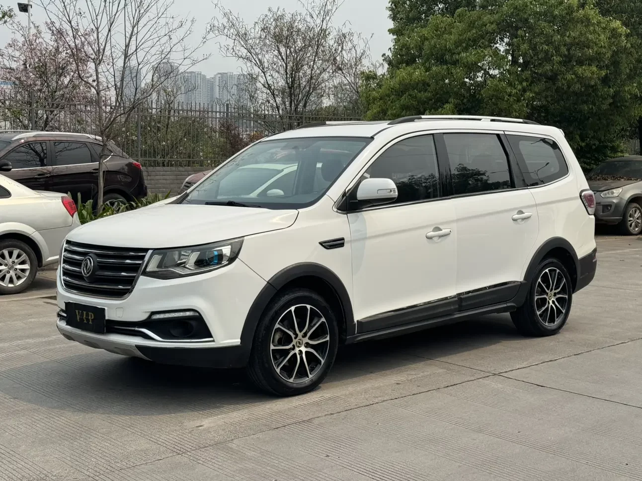 Forthing Fengxing SX6