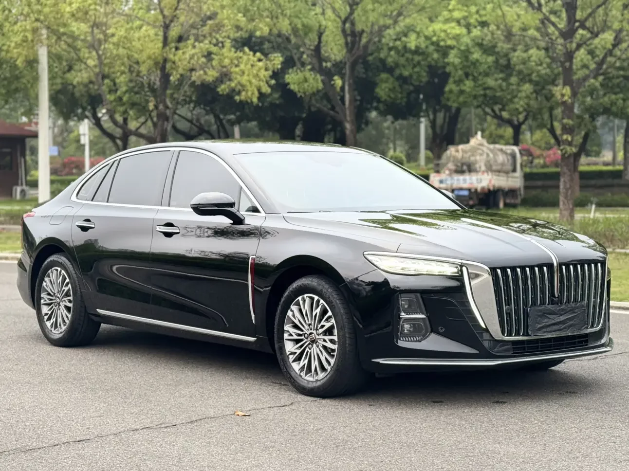 Hongqi H5