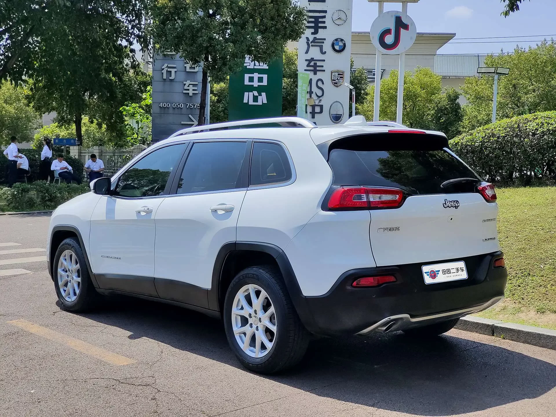 Jeep Cherokee