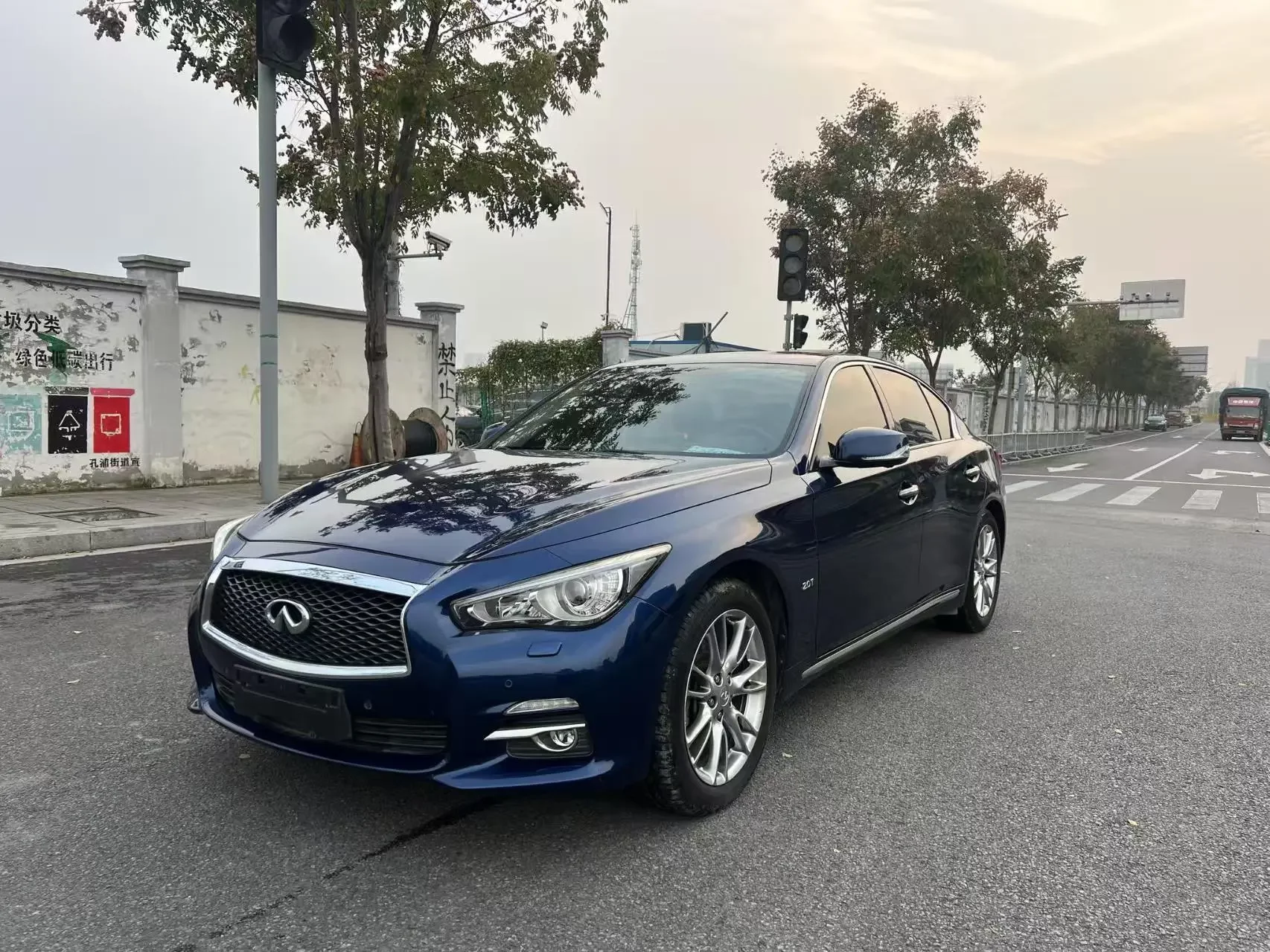 Infiniti Q50L