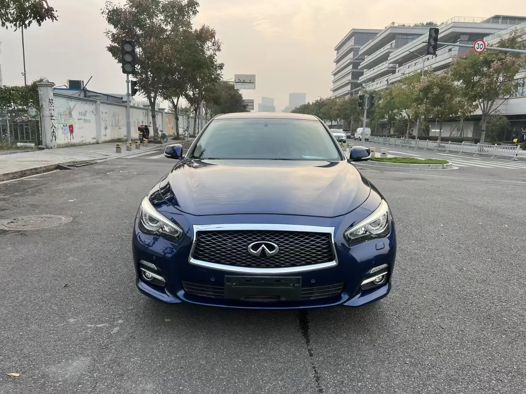 Infiniti Q50L