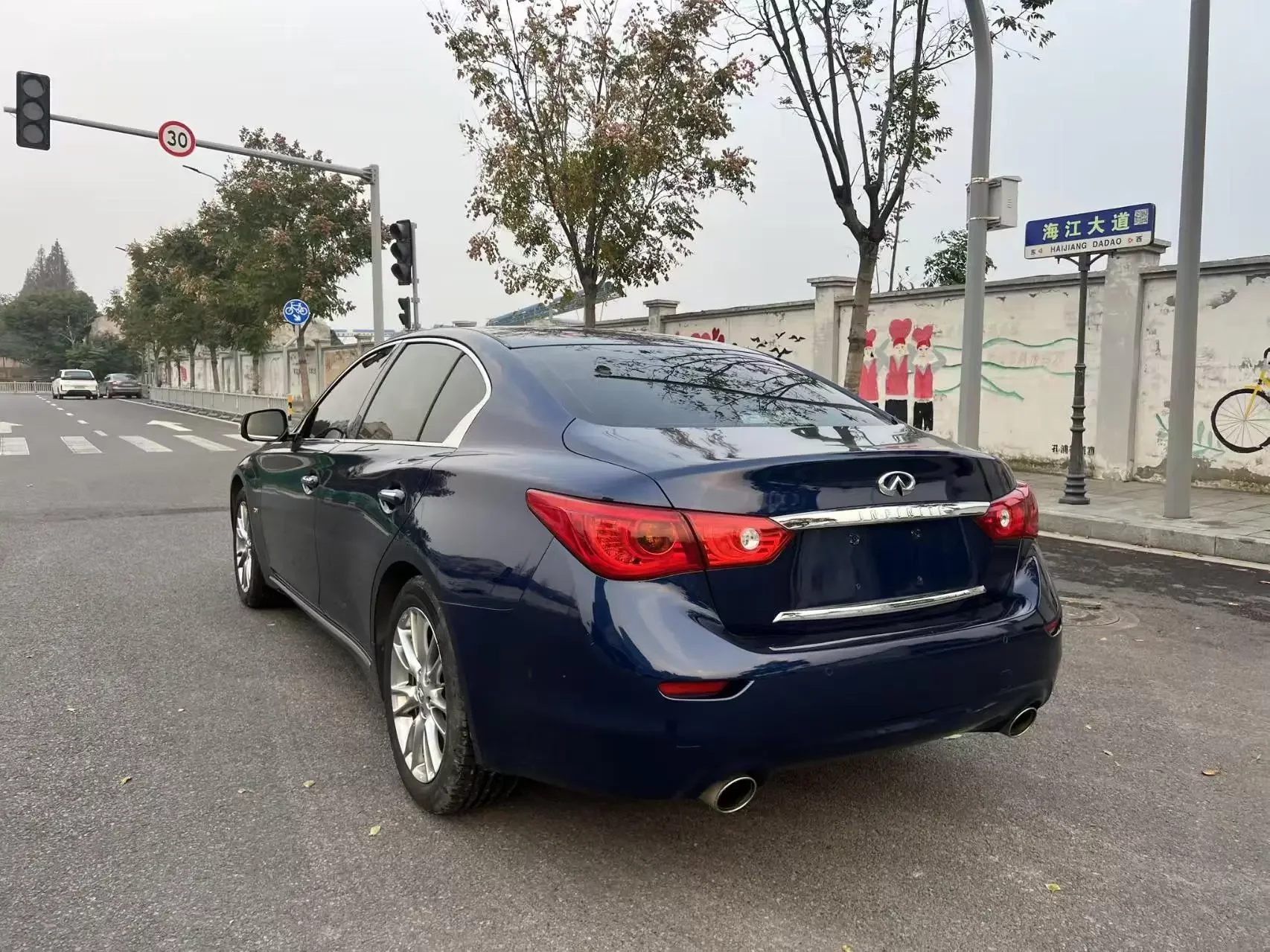 Infiniti Q50L
