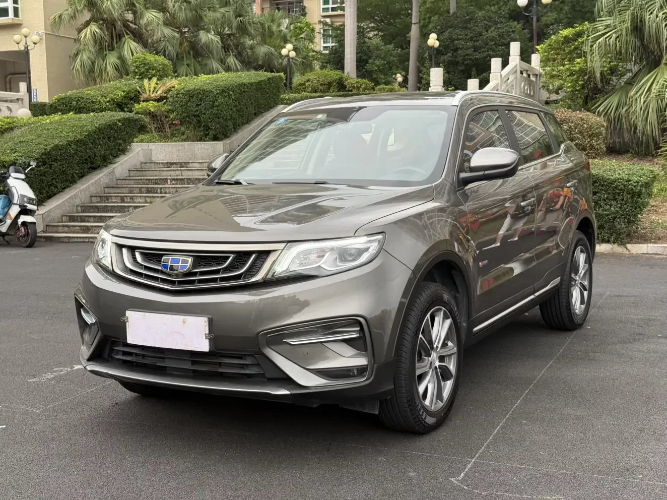 Geely Atlas