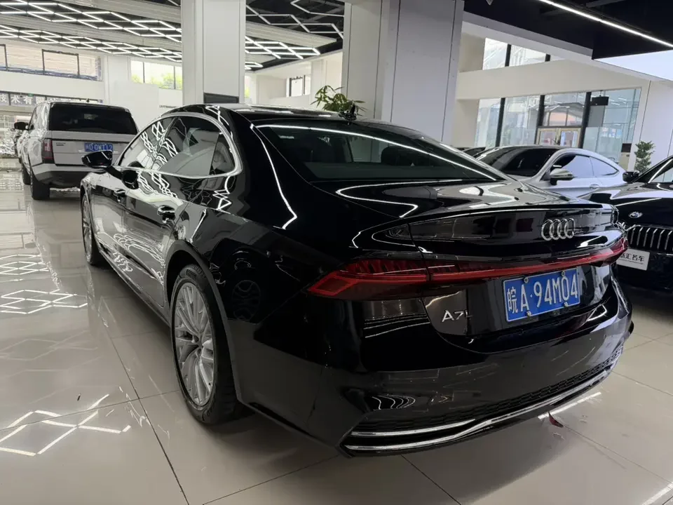 Audi A7L