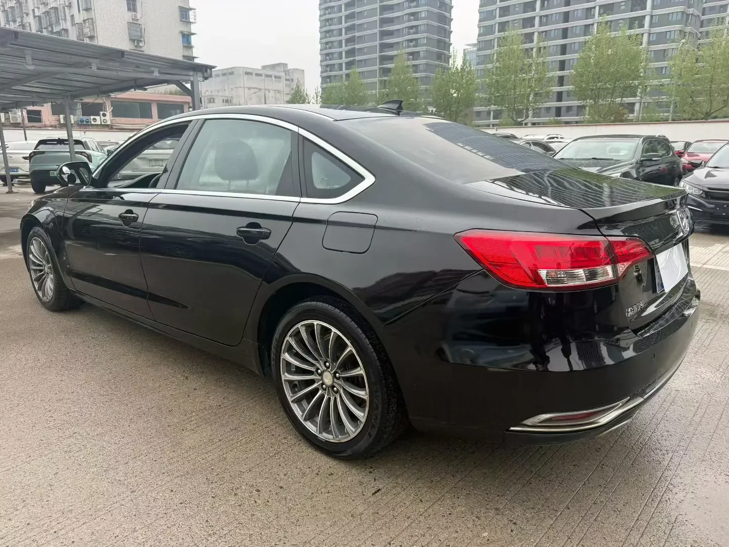 Zotye Z700