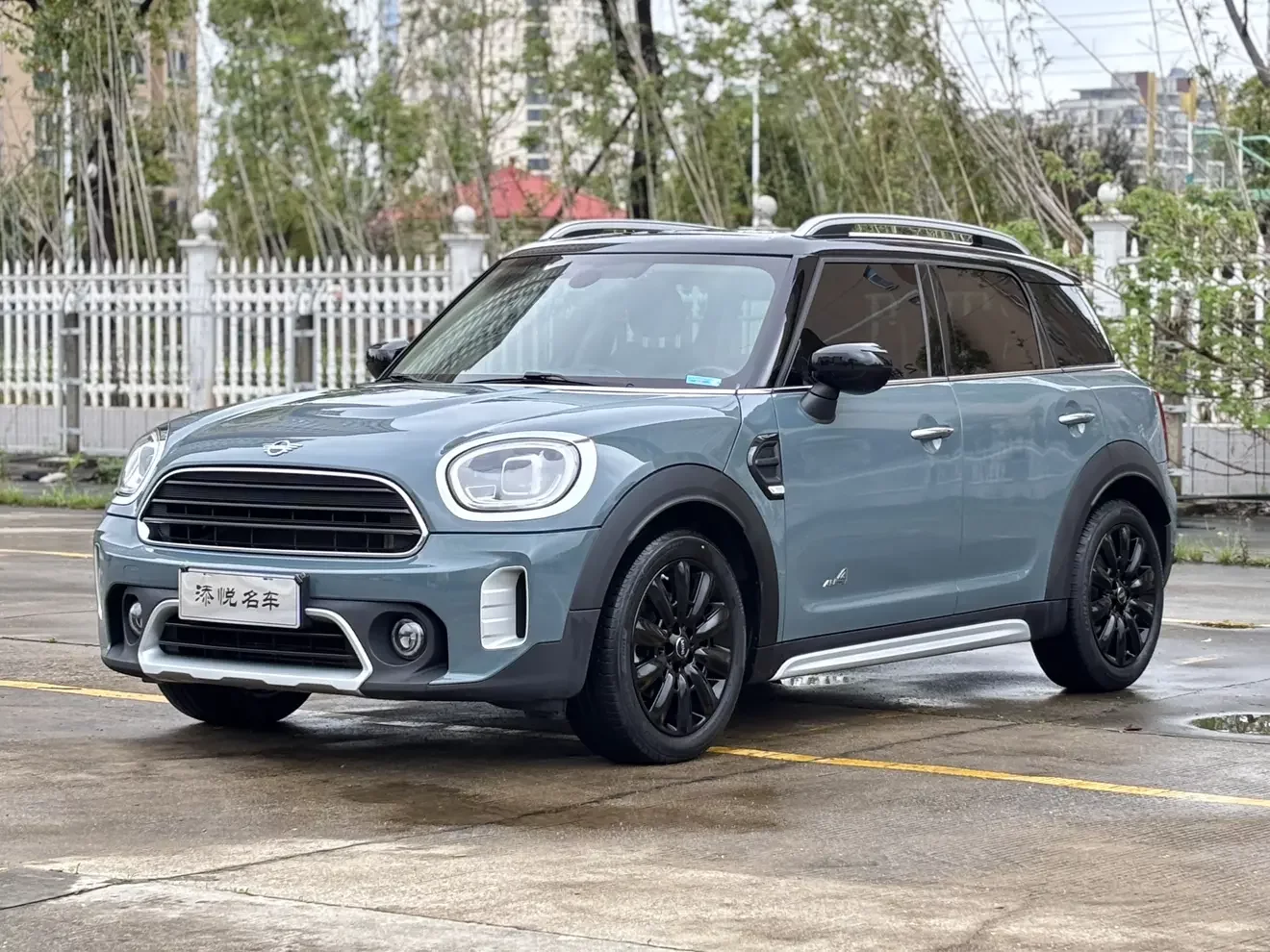 MINI COUNTRYMAN