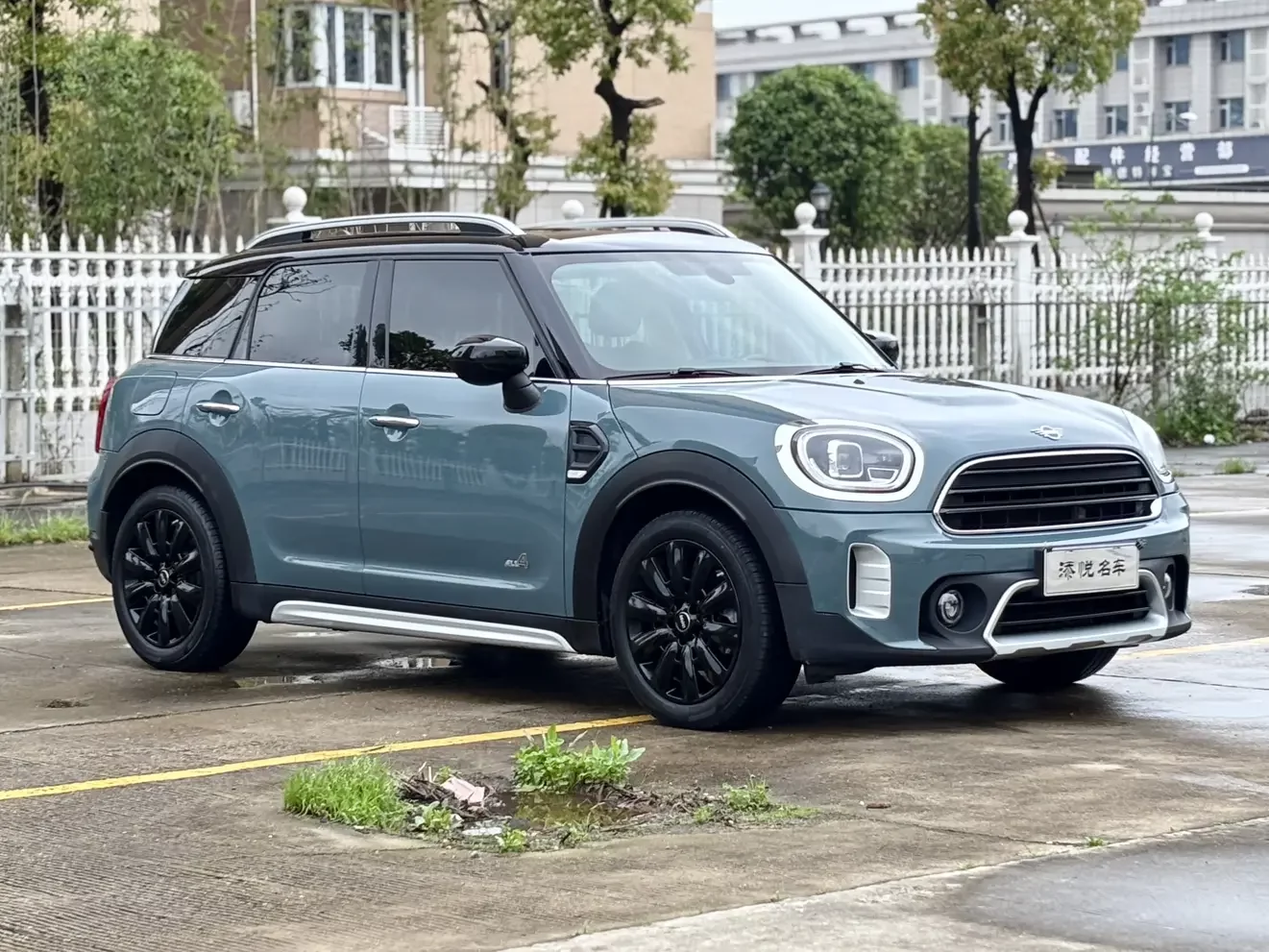 MINI COUNTRYMAN