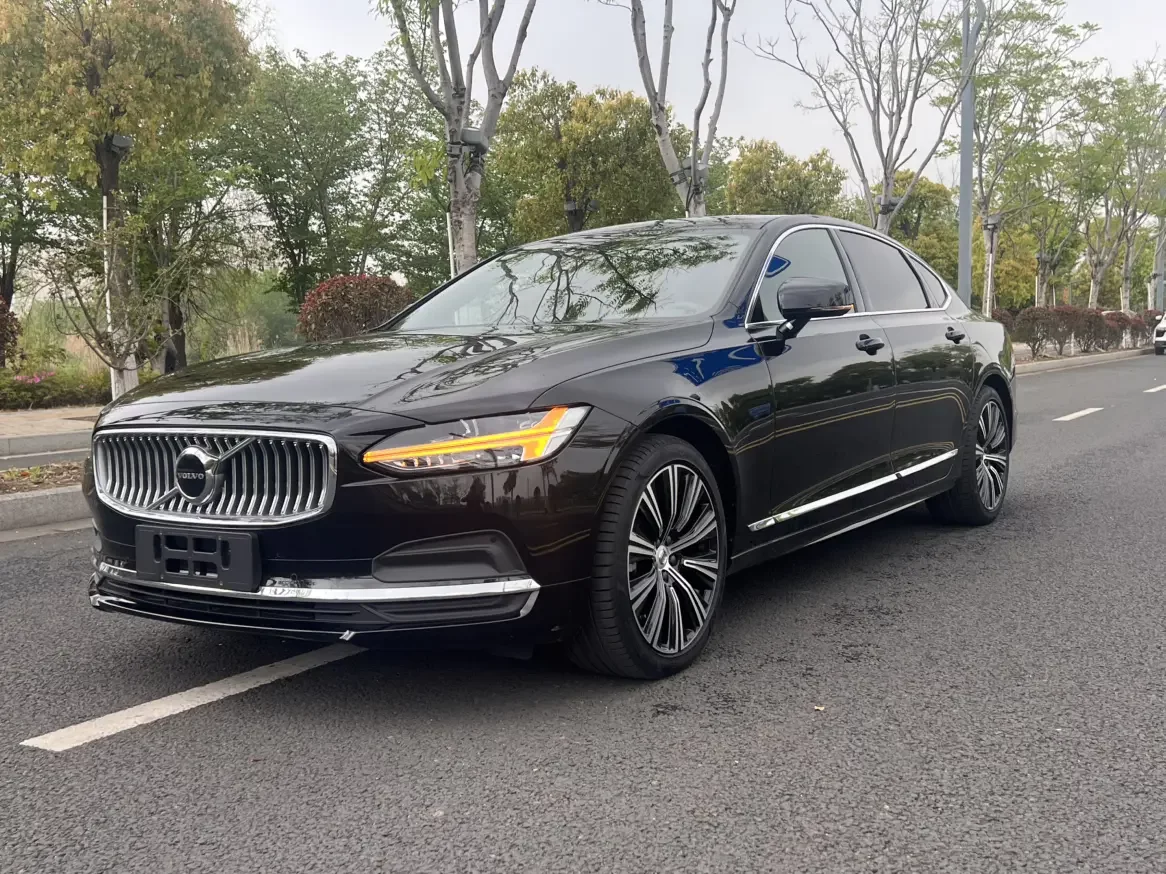 Volvo S90