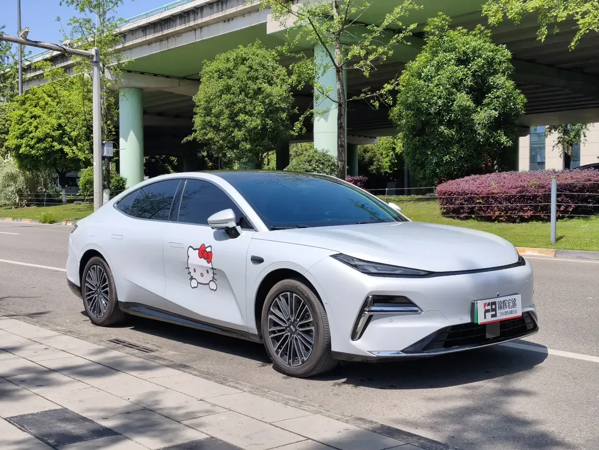 Geely Galaxy Star 8 PHEV