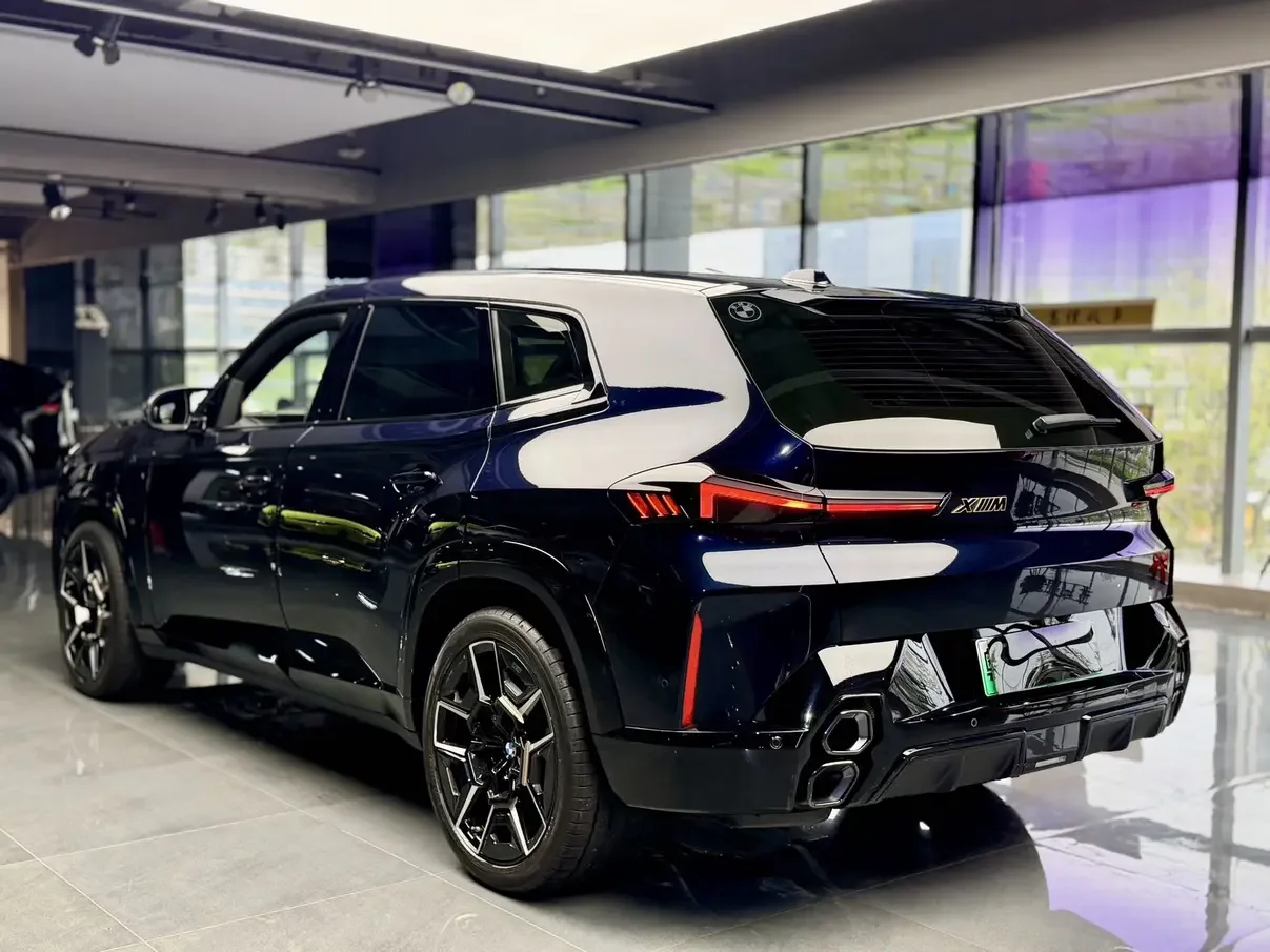 BMW XM