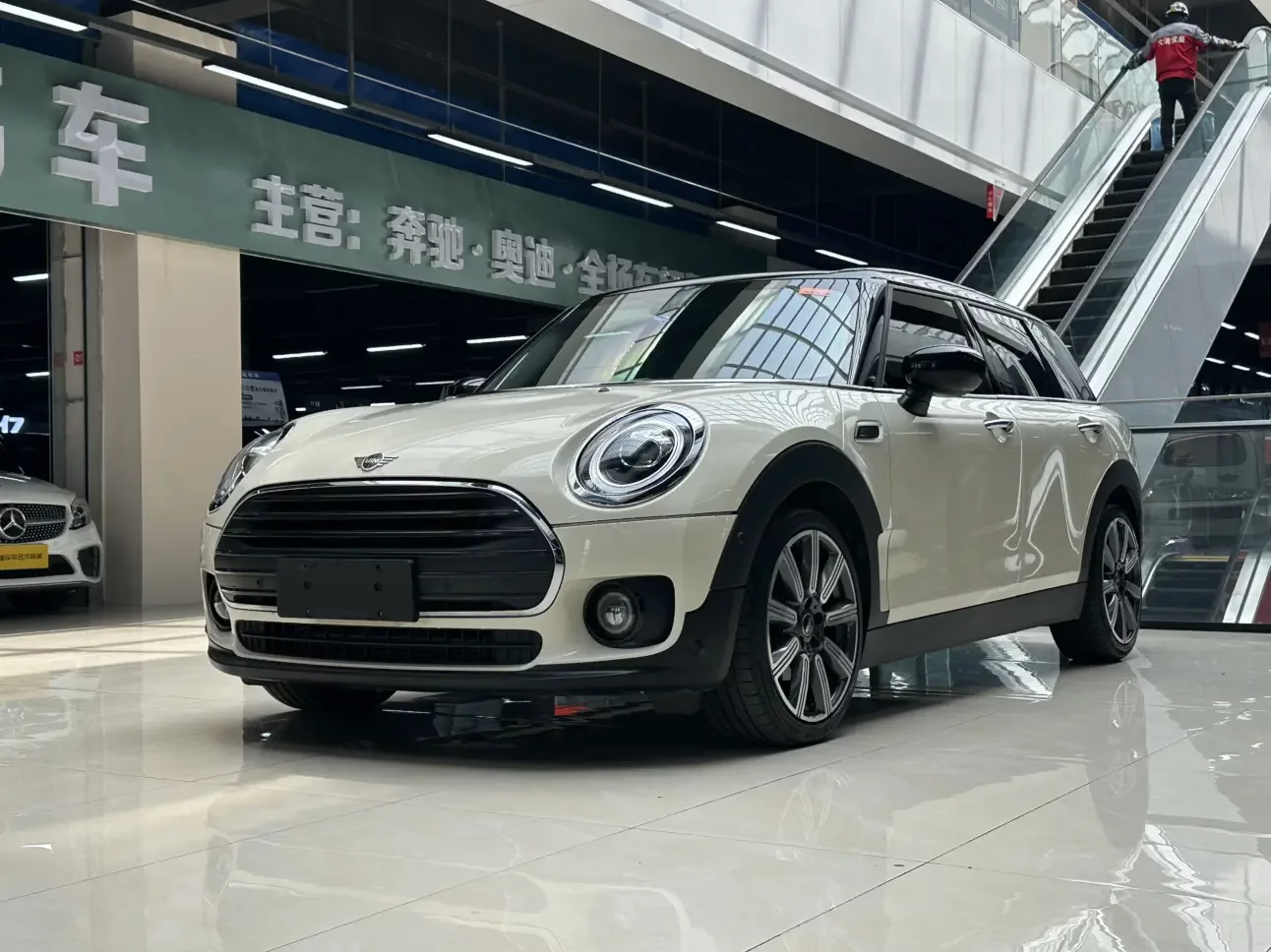 MINI CLUBMAN