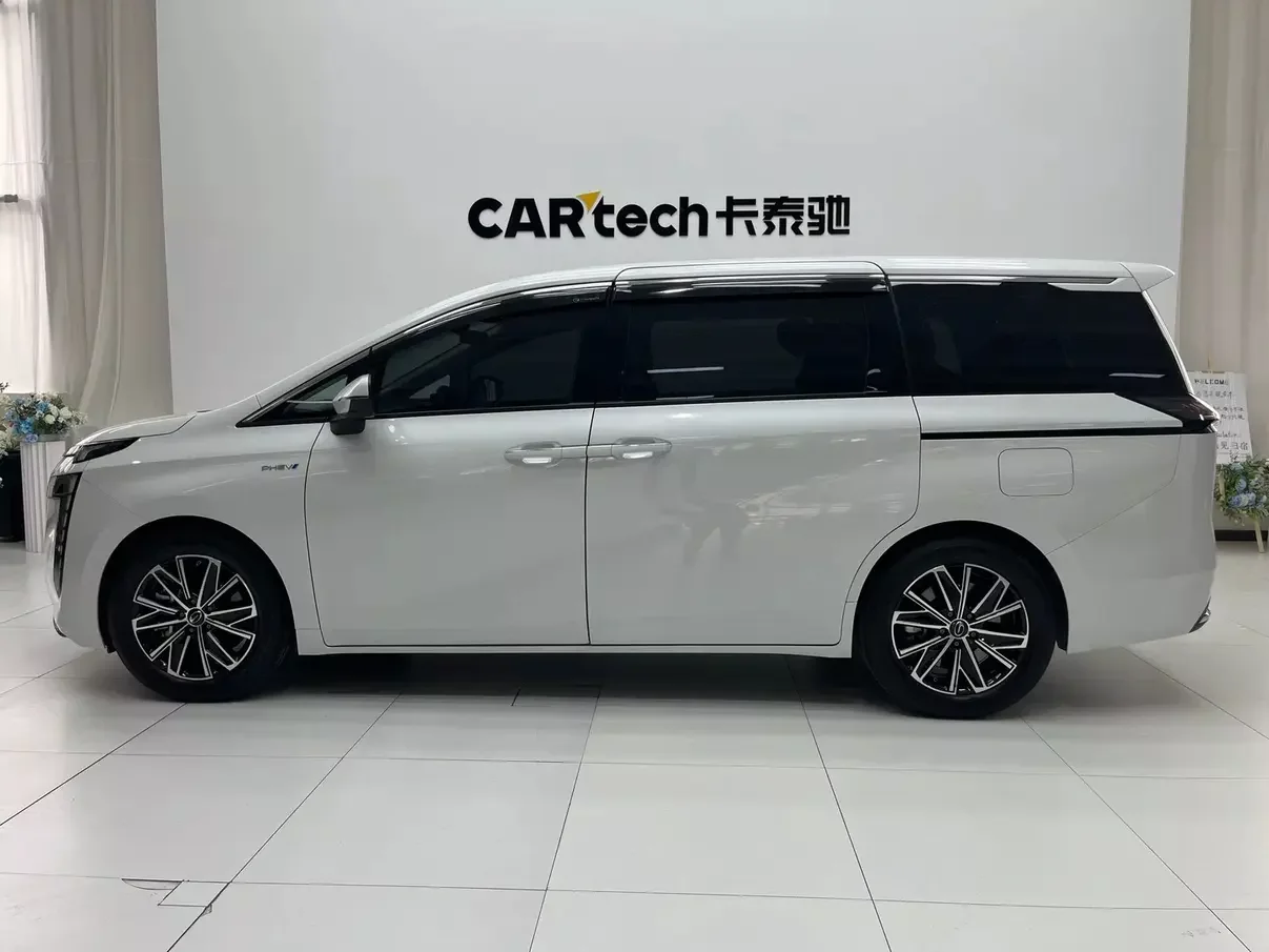 GAC Trumpchi E8 PHEV