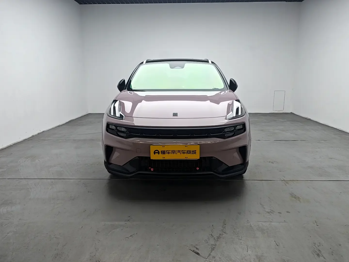 Lynk & Co 06