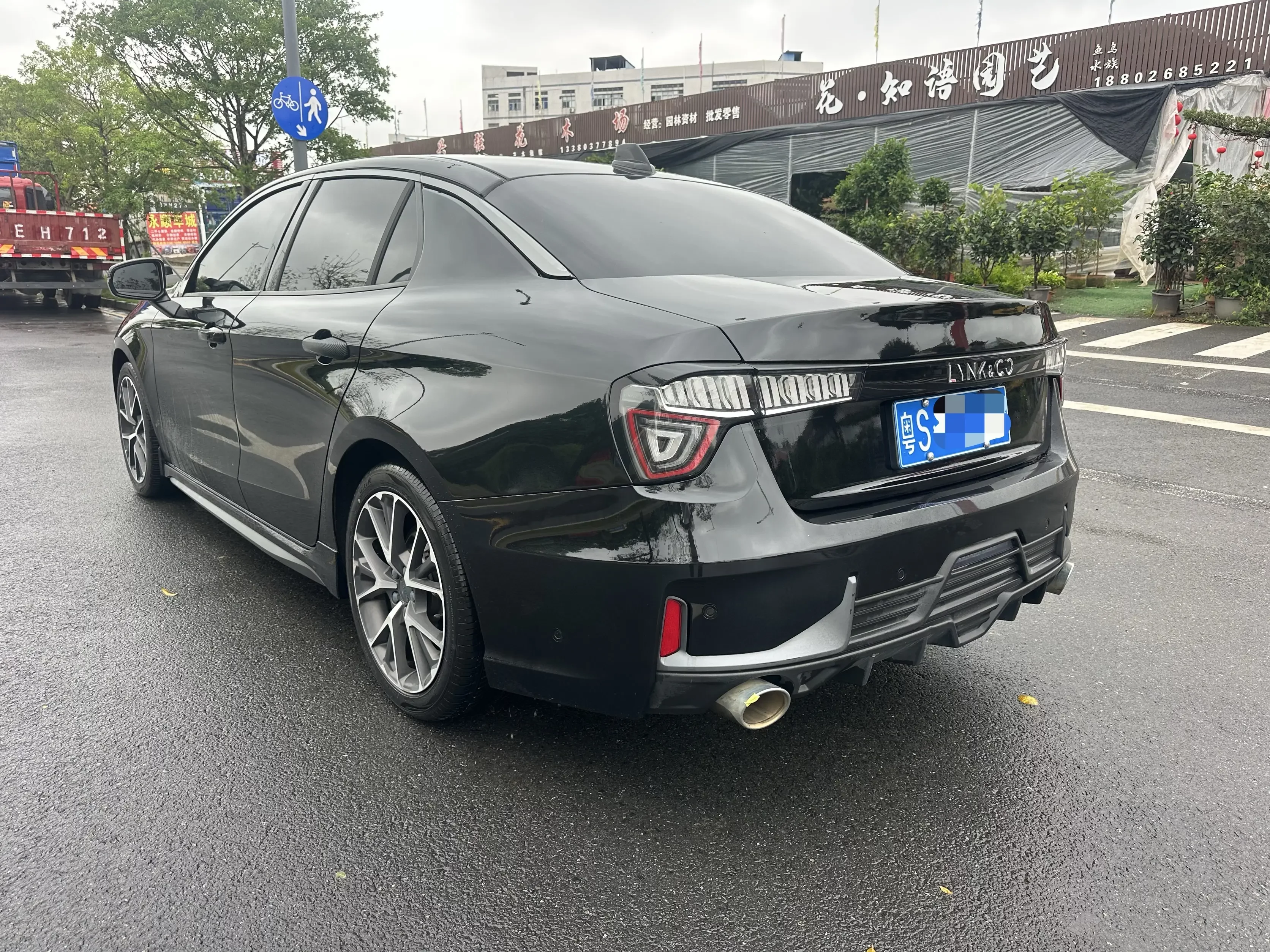 Lynk & Co 03